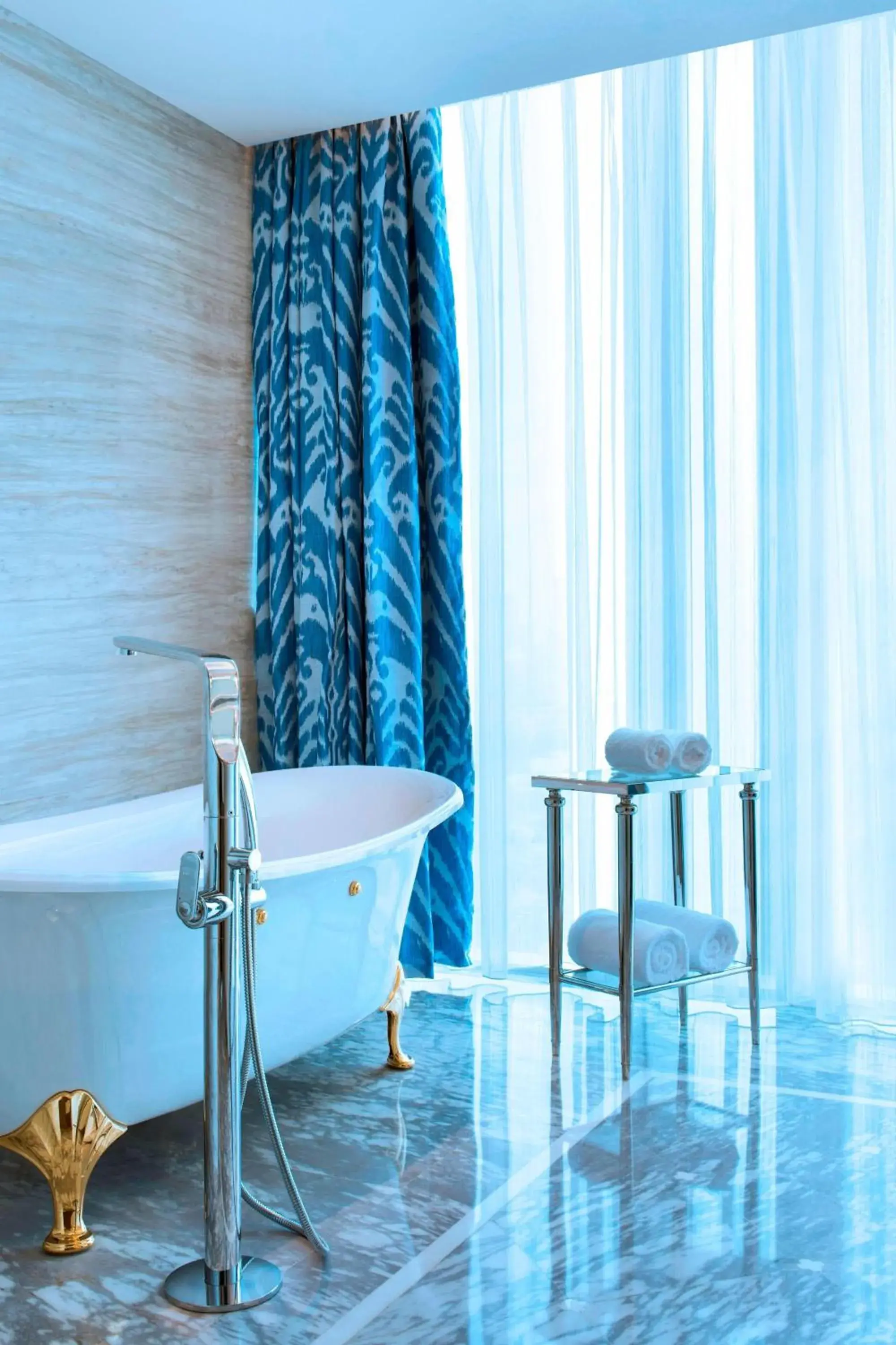 Bathroom in The Azure Qiantang, a Luxury Collection Hotel, Hangzhou