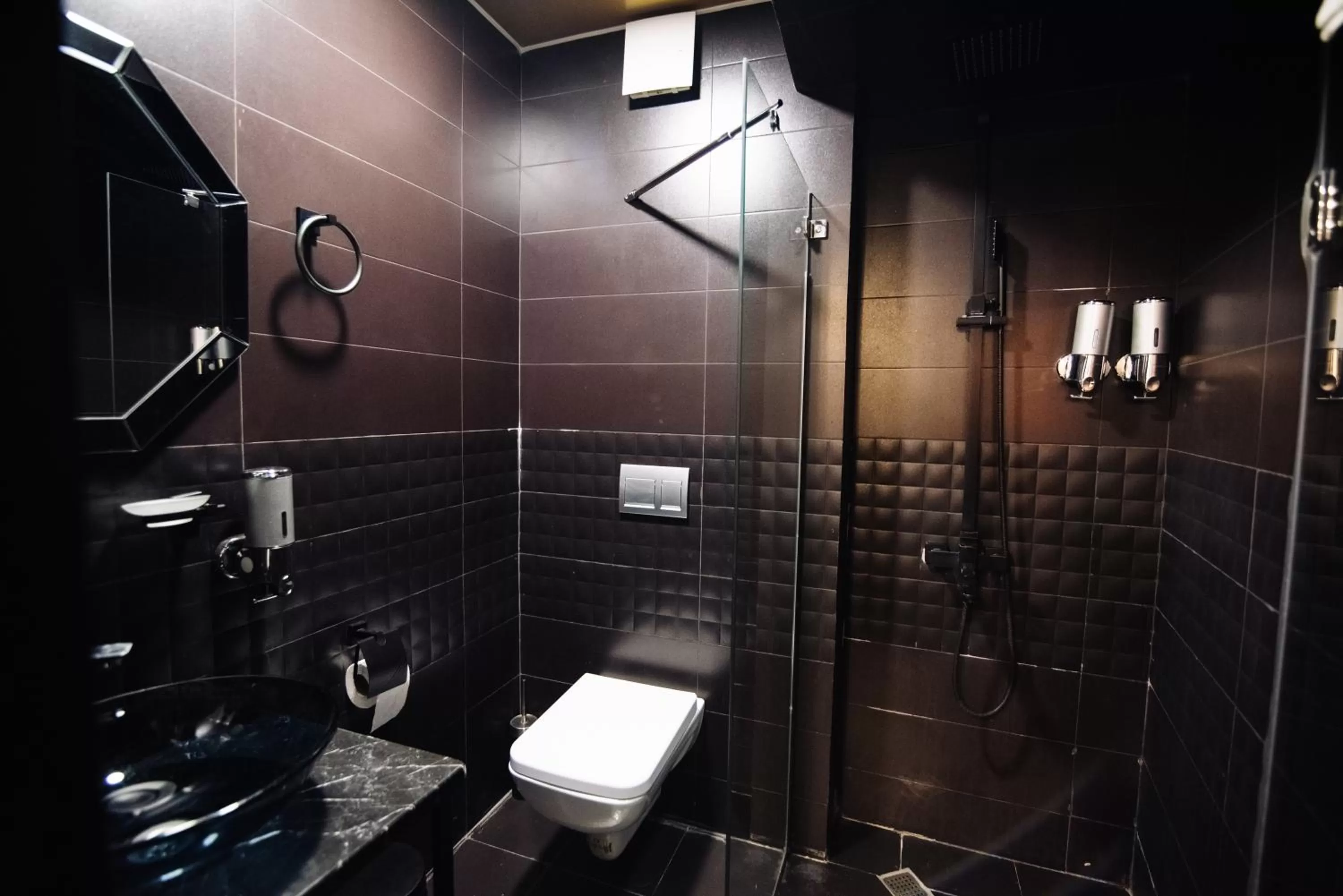 Bathroom in Royal Plaza Hotel