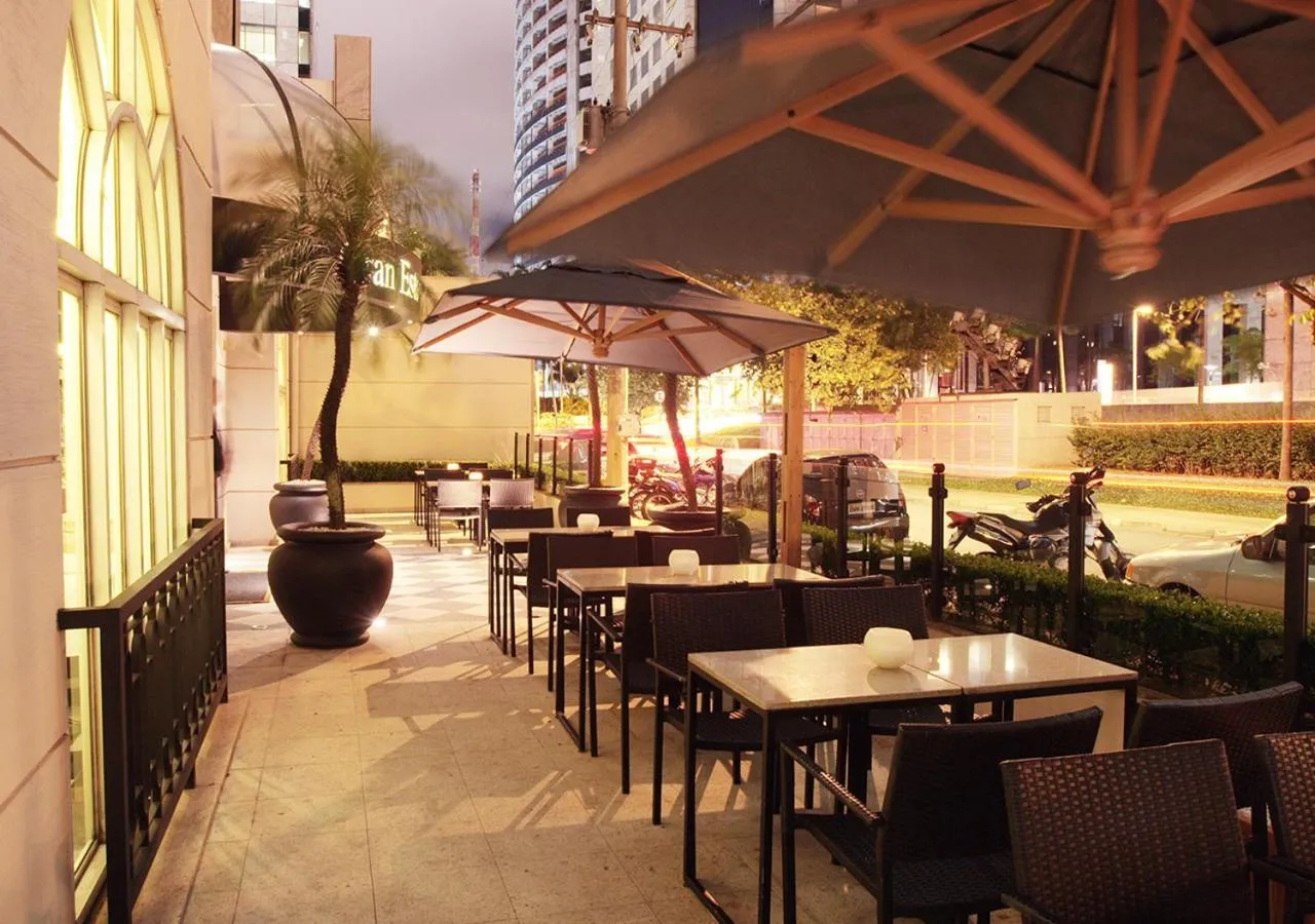 Lounge or bar in Gran Estanplaza Berrini