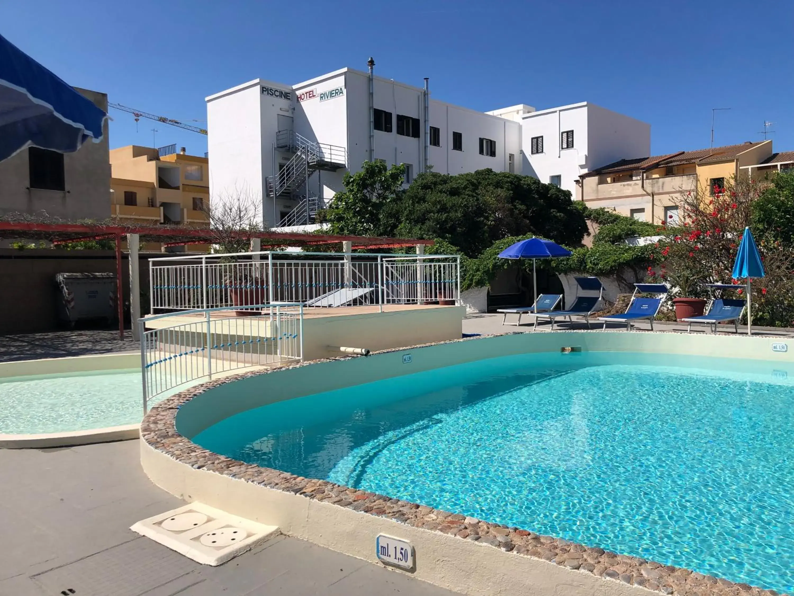 Swimming Pool in Hotel Riviera