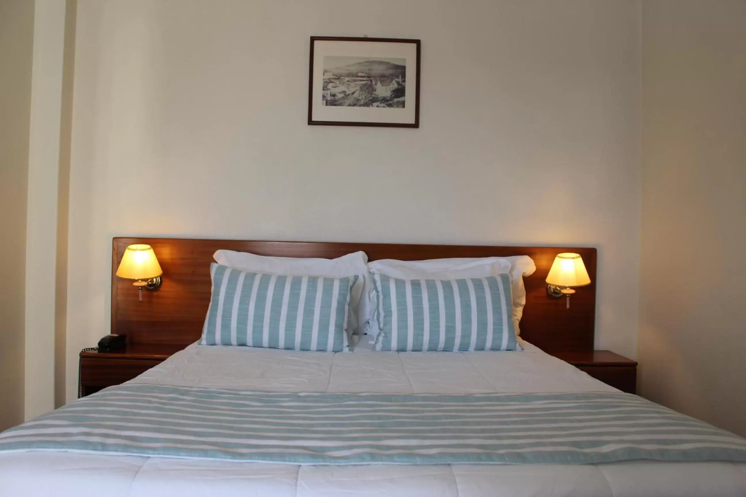 Bed in Hotel Santo Antonio Da Baia