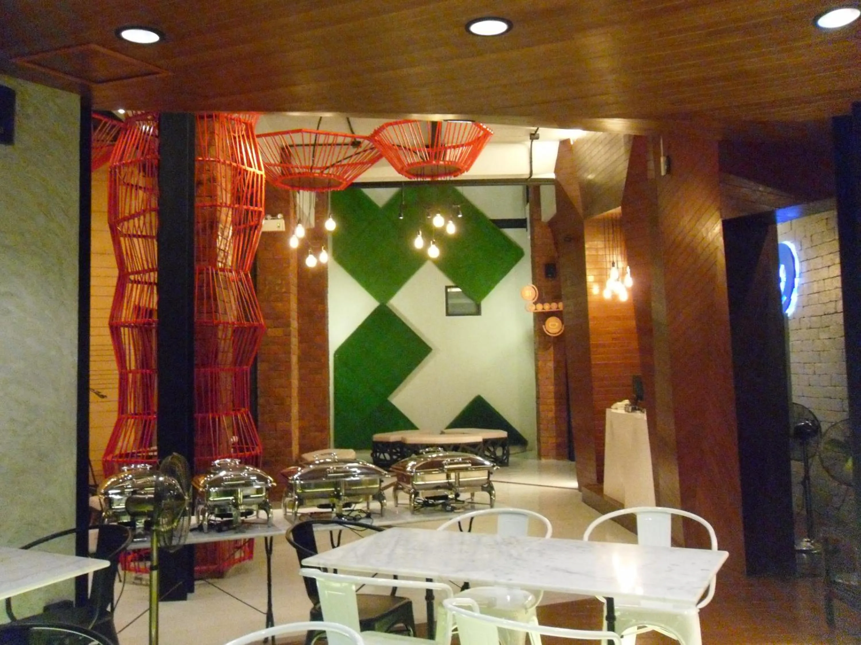 Restaurant/places to eat in Sea Crest by Jomtien