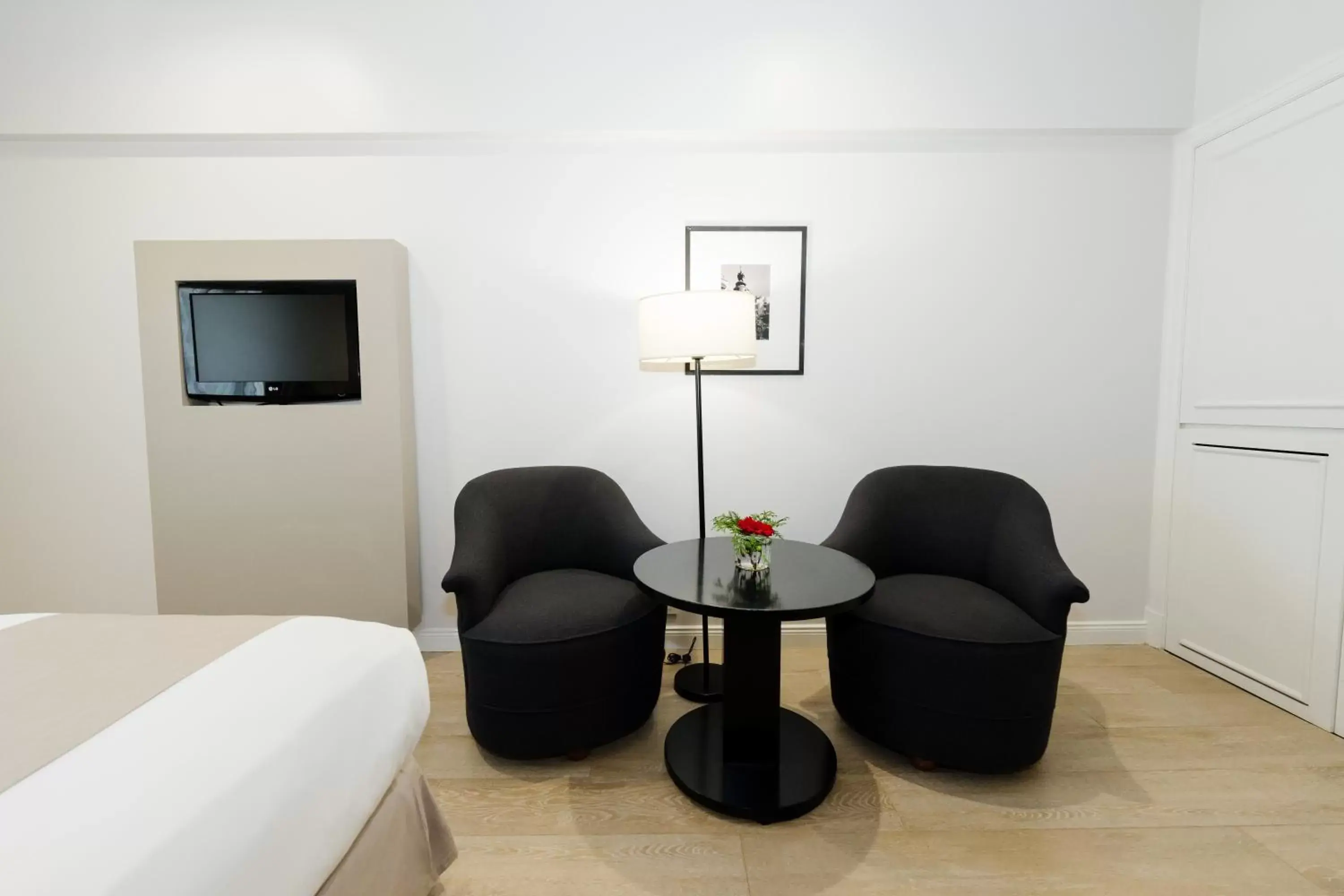 Living room, Seating Area in Loi Suites Recoleta Hotel