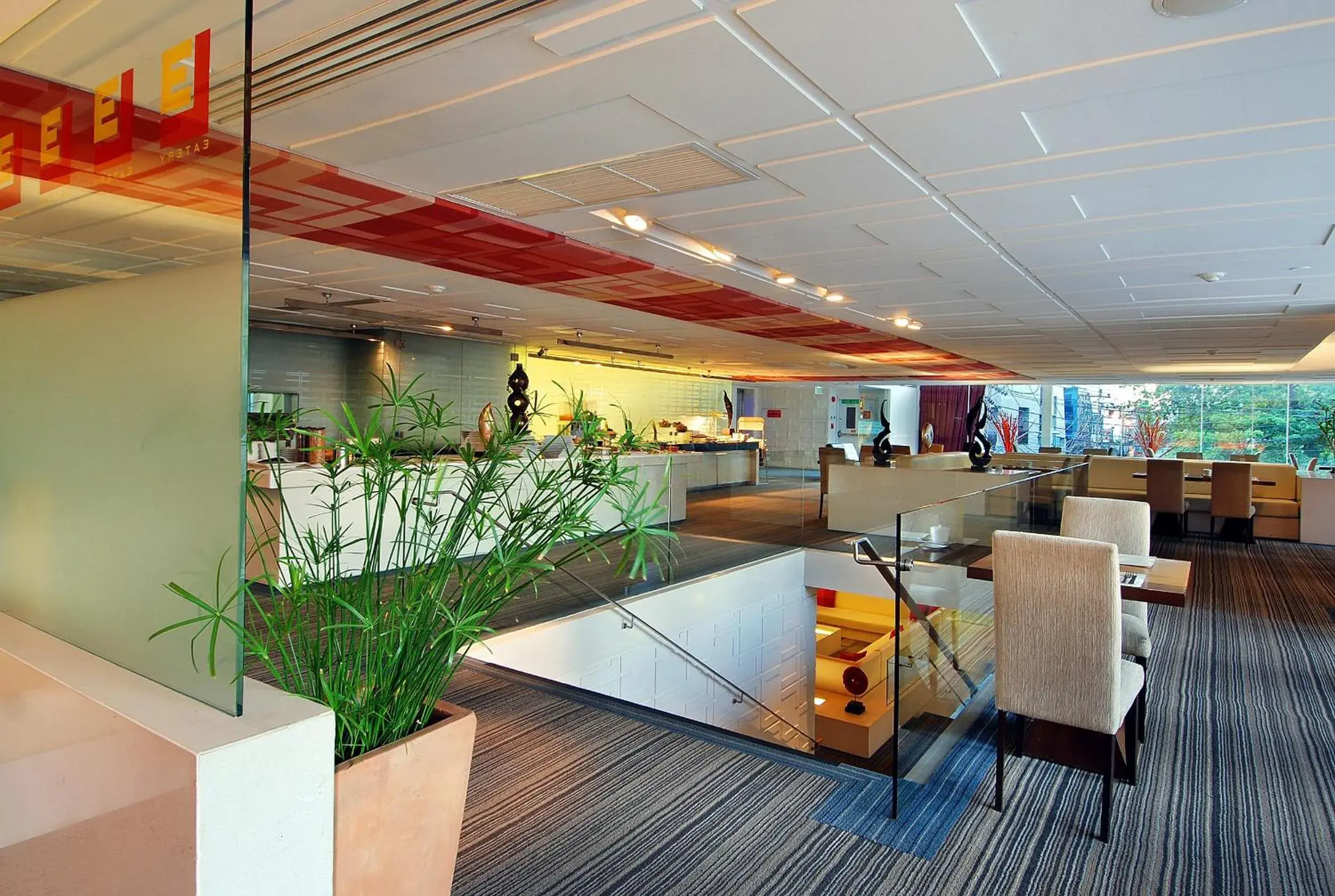 Lobby or reception, Restaurant/Places to Eat in Le Fenix Sukhumvit (SHA Extra Plus)