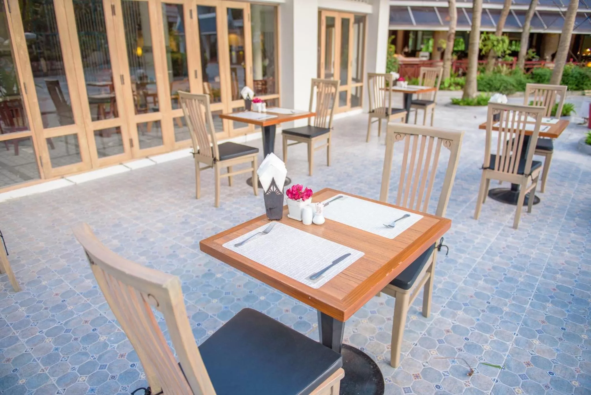 Restaurant/places to eat in Chada Thai Village