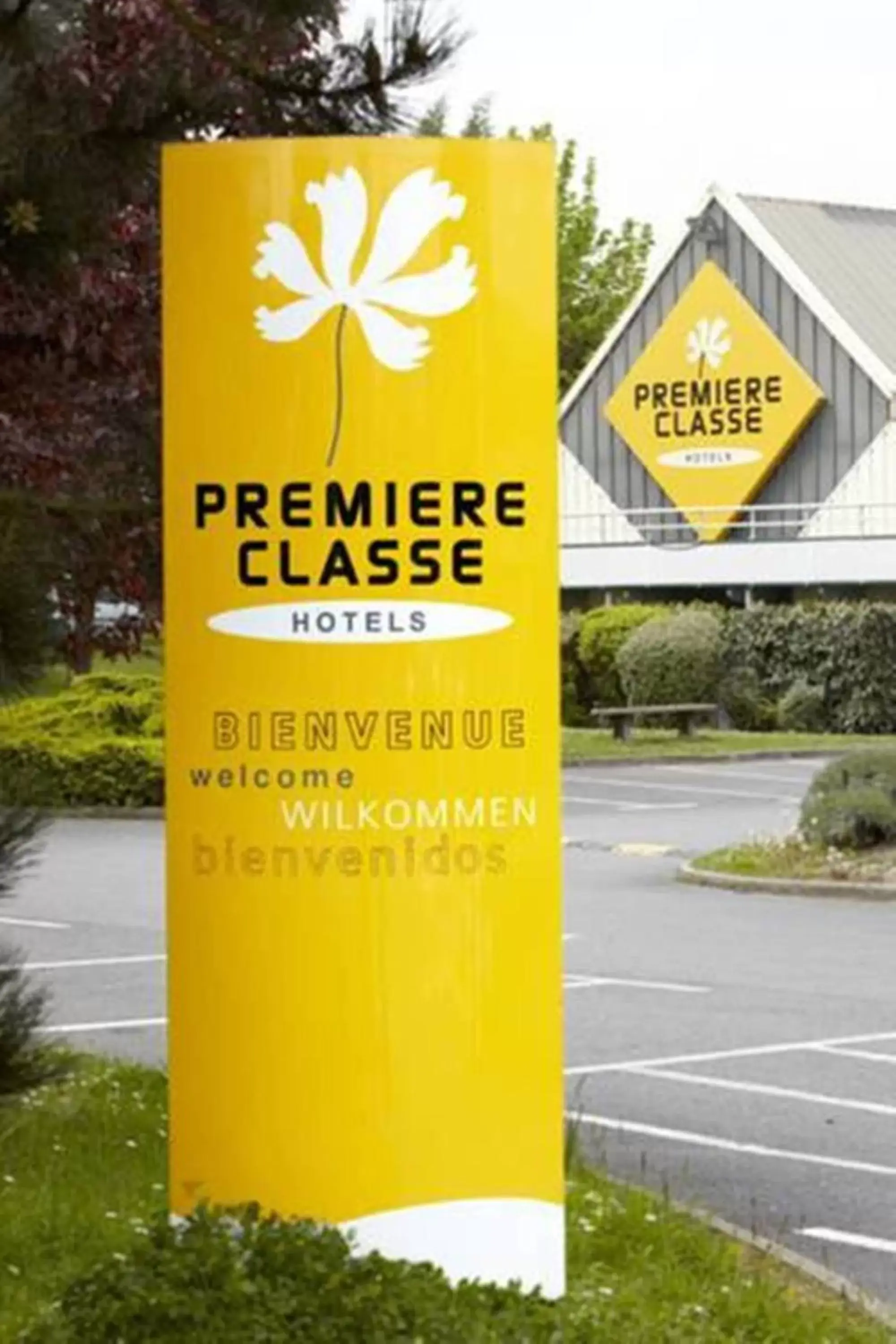 Facade/entrance, Property Logo/Sign in Premiere Classe Brive La Gaillarde Ouest