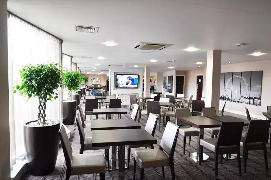Restaurant/Places to Eat in Holiday Inn Express Royal Docks, an IHG Hotel
