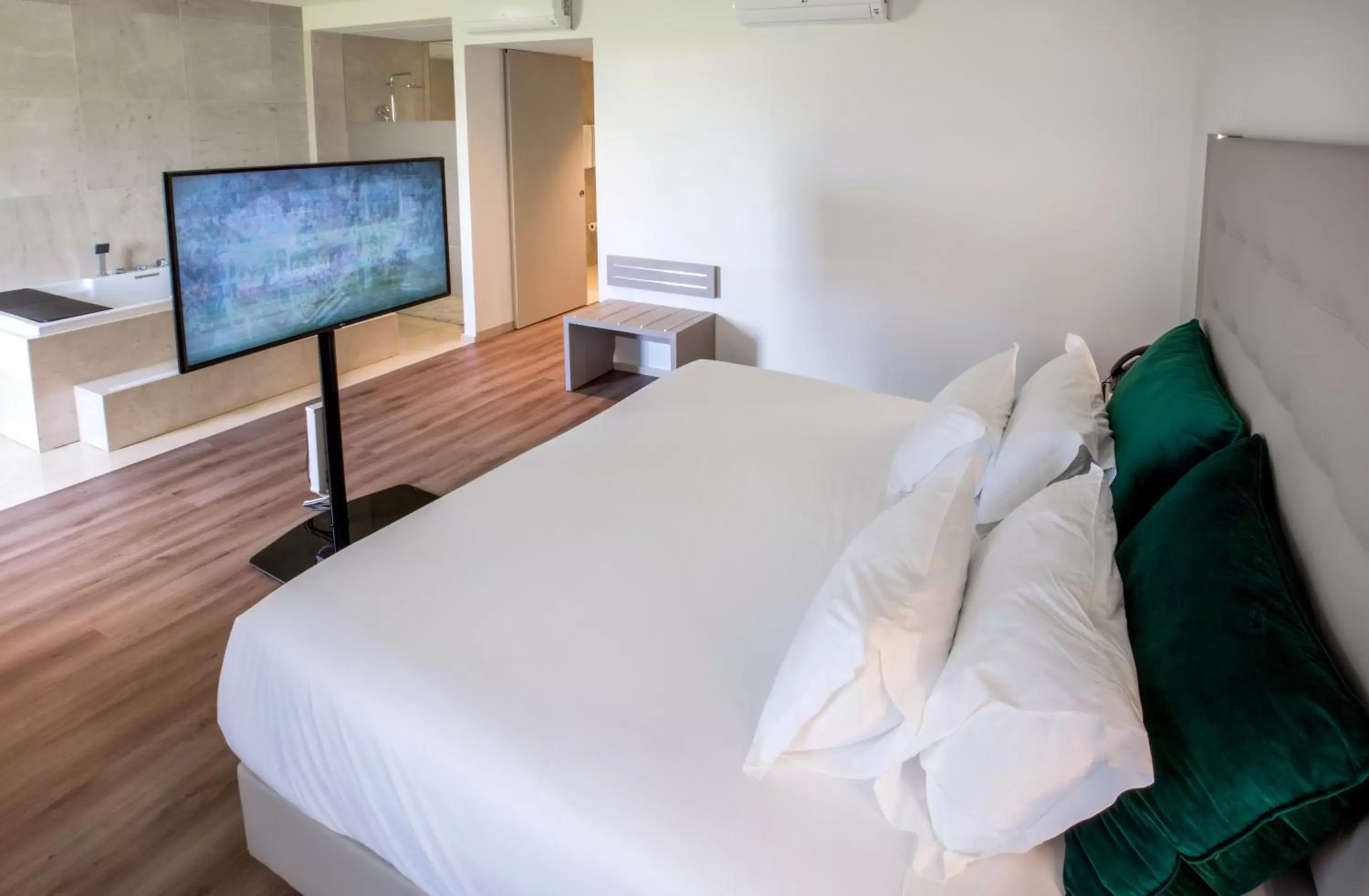 Bed in Oporto Airport & Business Hotel