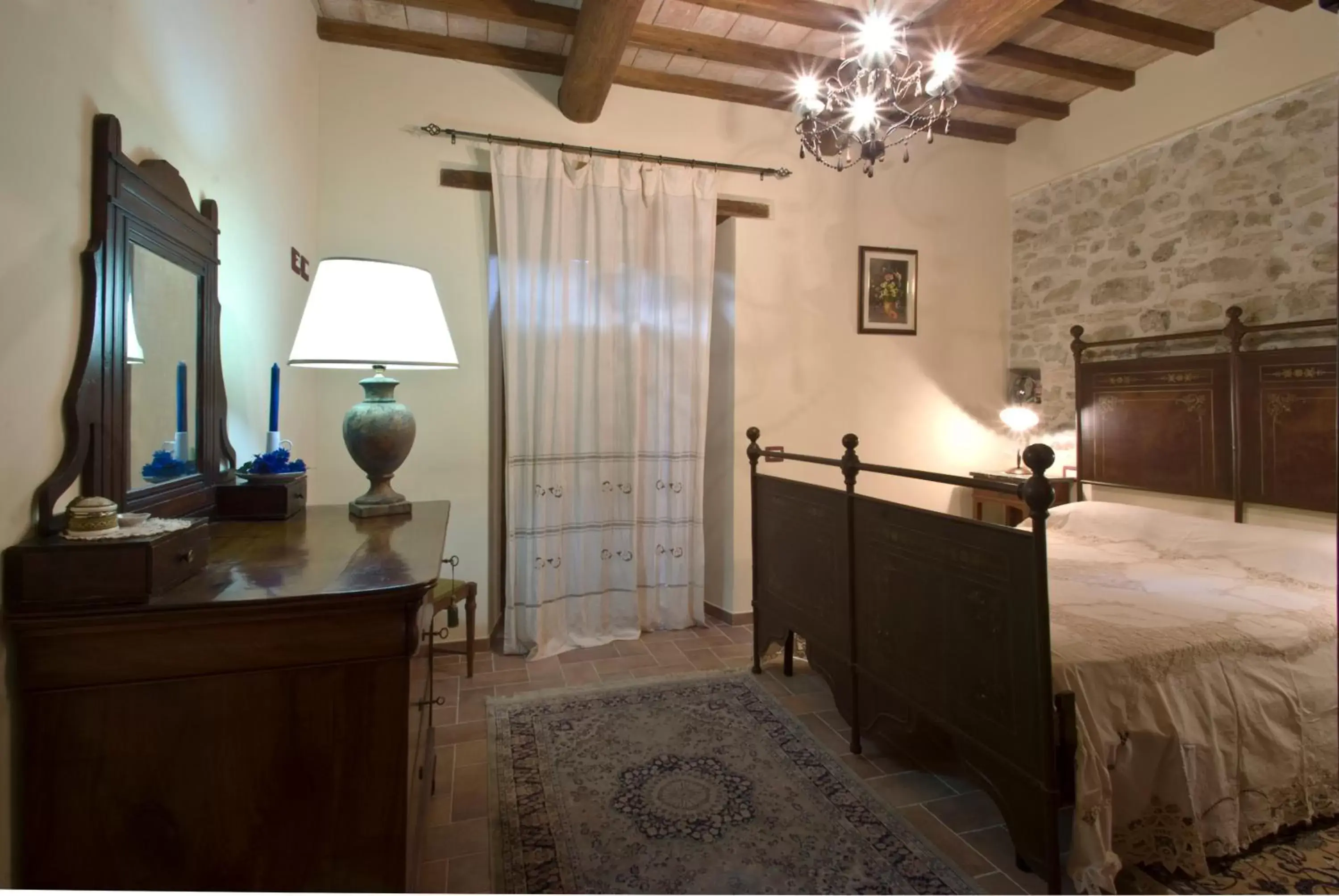 Photo of the whole room in Casale del Monsignore