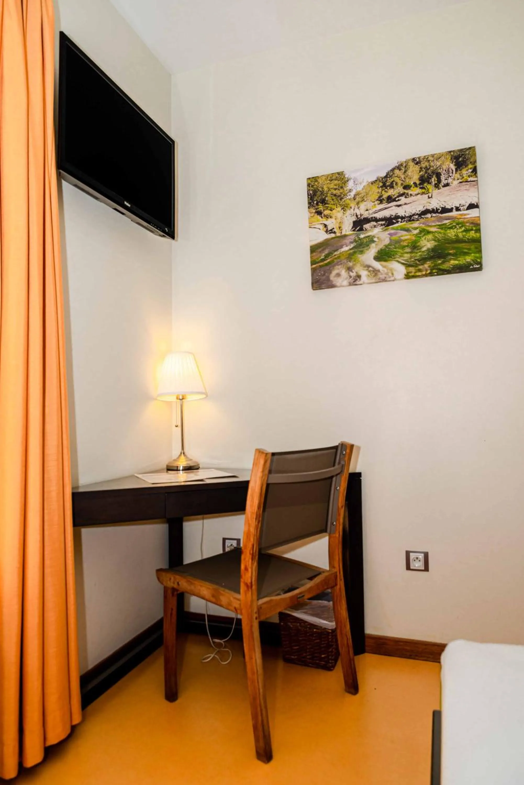 TV and multimedia in Tama Hotel