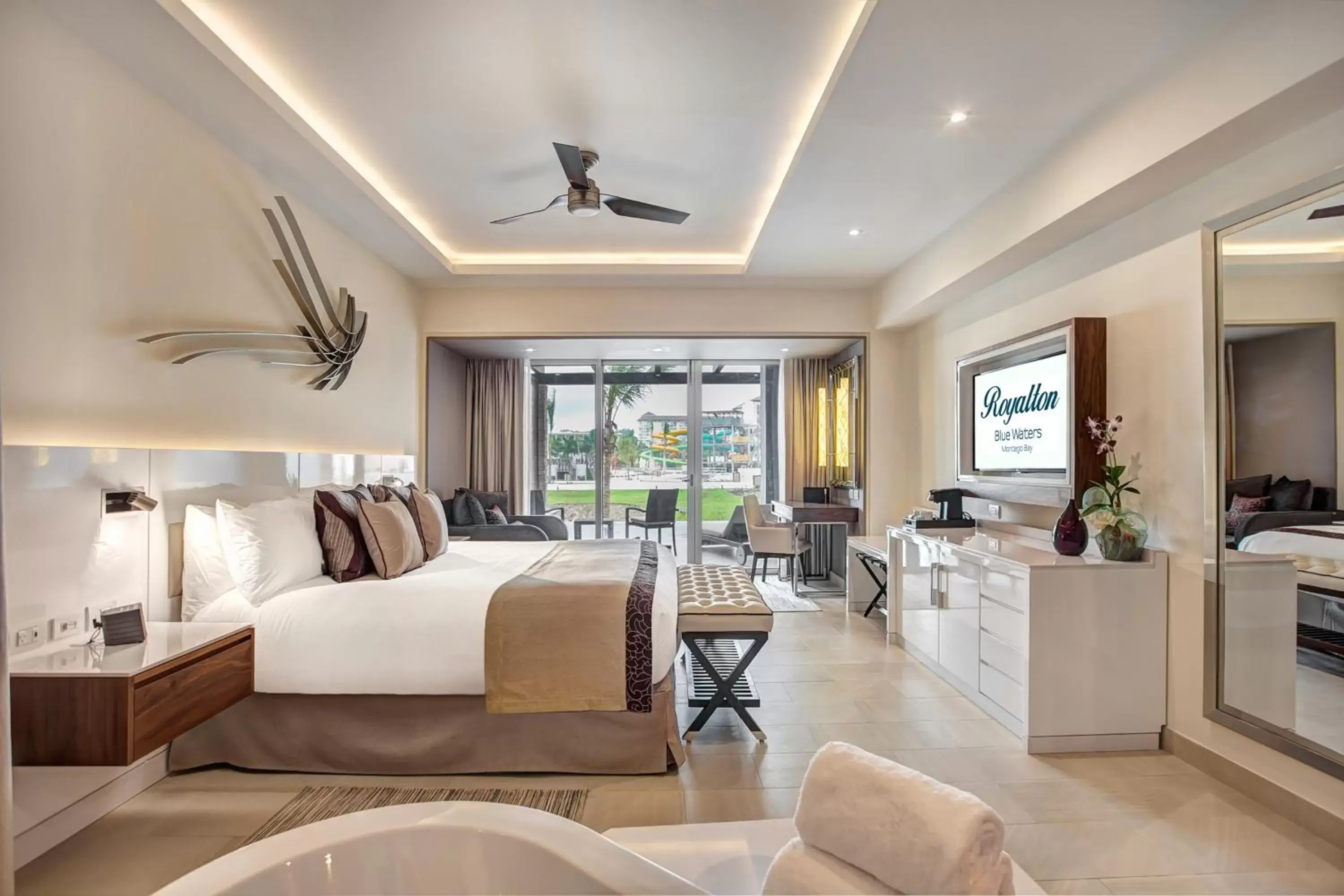 Luxury Junior Suite Swim Out - single occupancy in Royalton Negril, An Autograph Collection All-Inclusive Resort