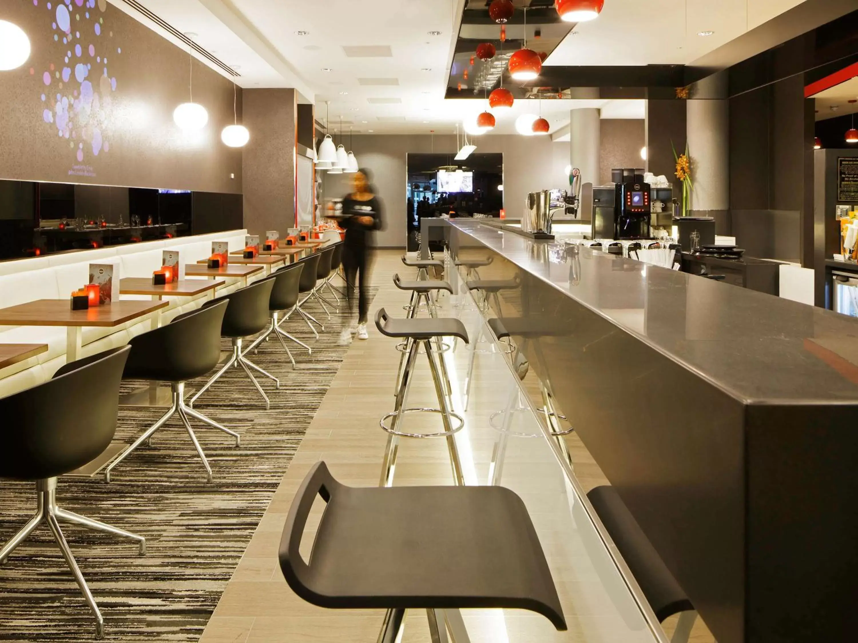 Lounge or bar, Restaurant/Places to Eat in ibis London Blackfriars