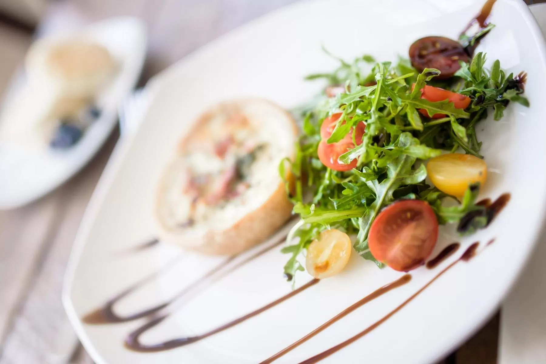 The Kitch'inn - Boutique Inn and Wine Bar