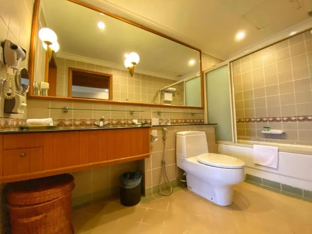 Bathroom in Tiara Labuan Hotel