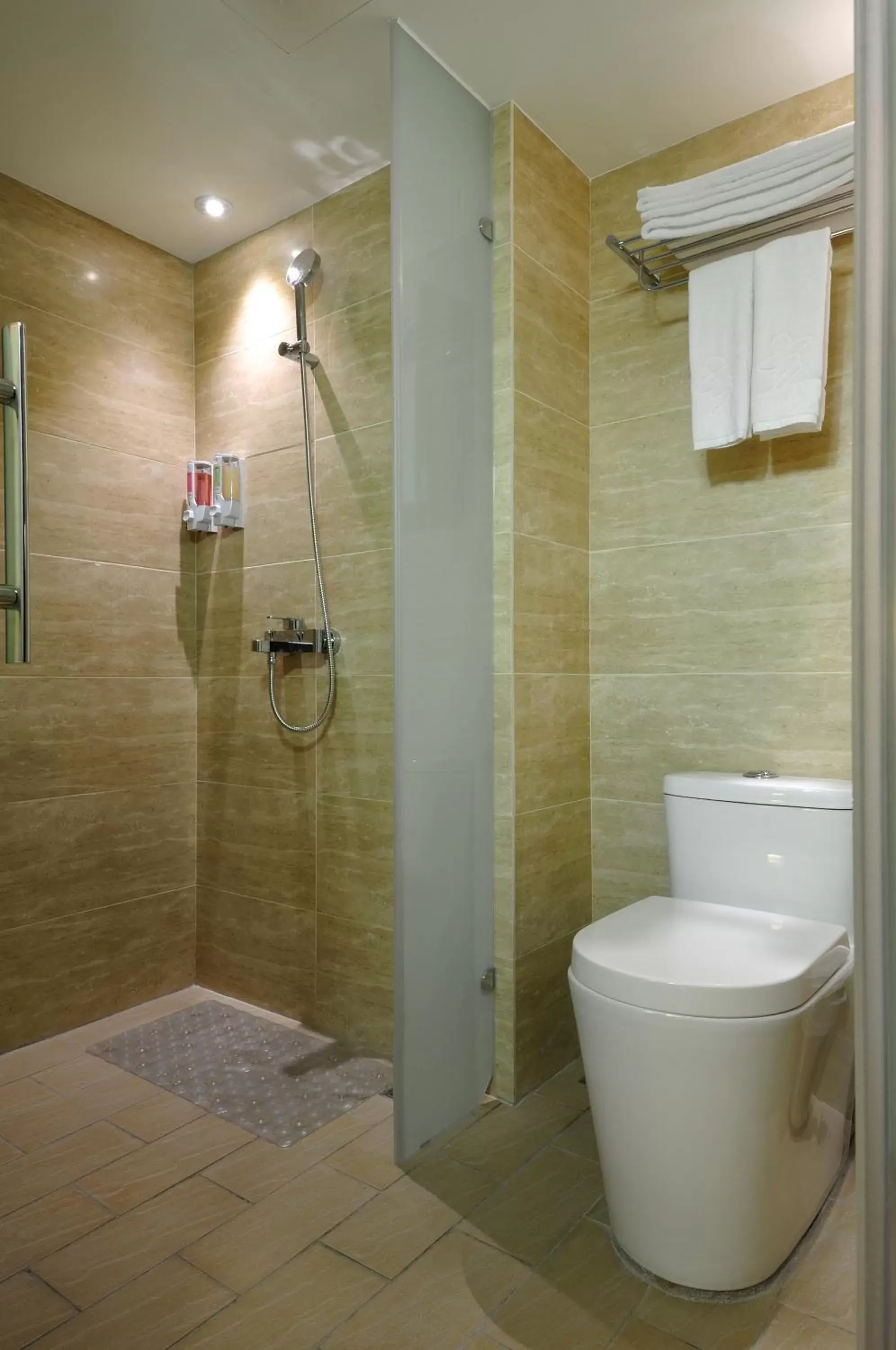 Shower, Bathroom in Hoya Resort Hotel