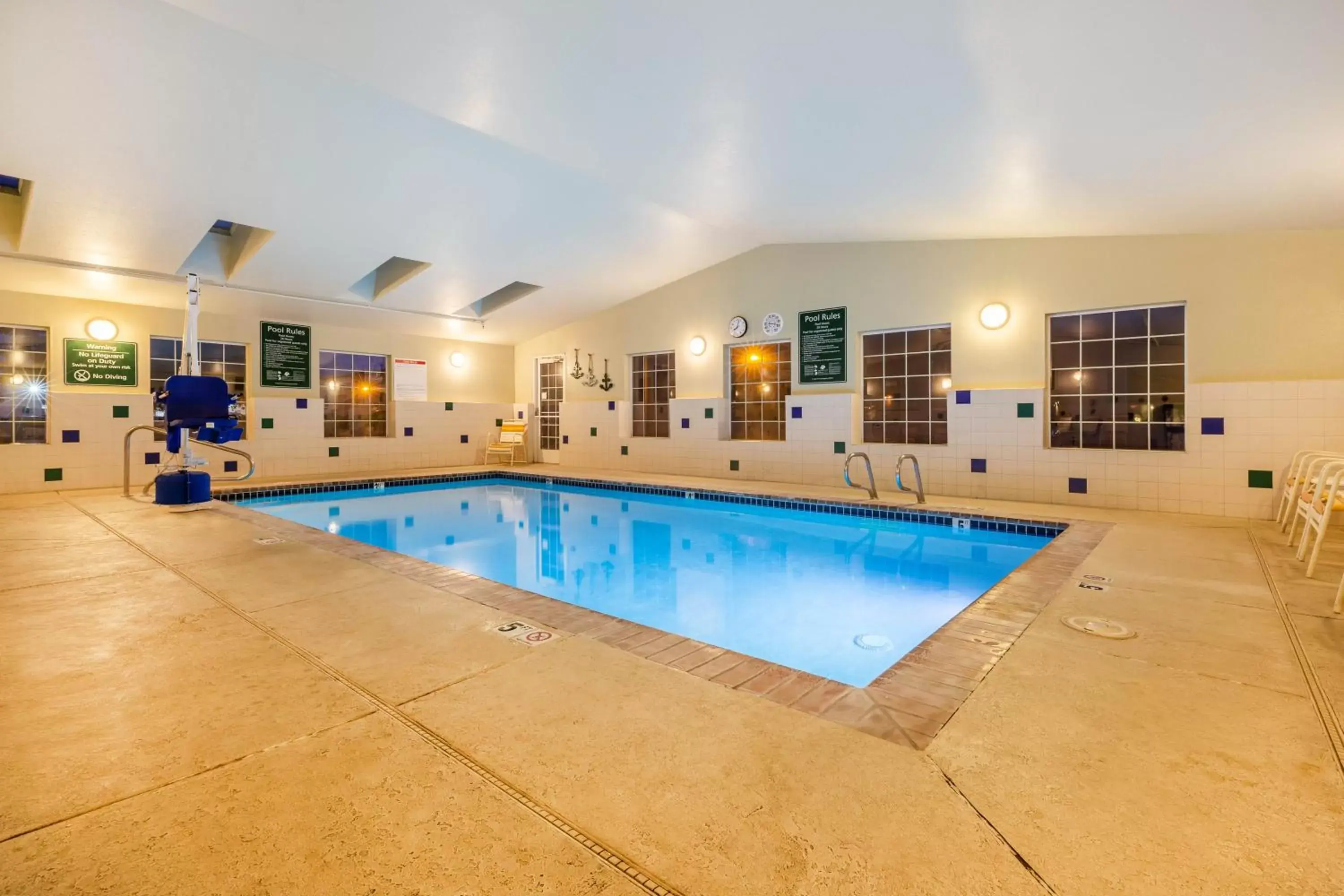 Swimming pool in La Quinta by Wyndham Spokane Valley Swimming pool in La Quinta by Wyndham Spokane Valley