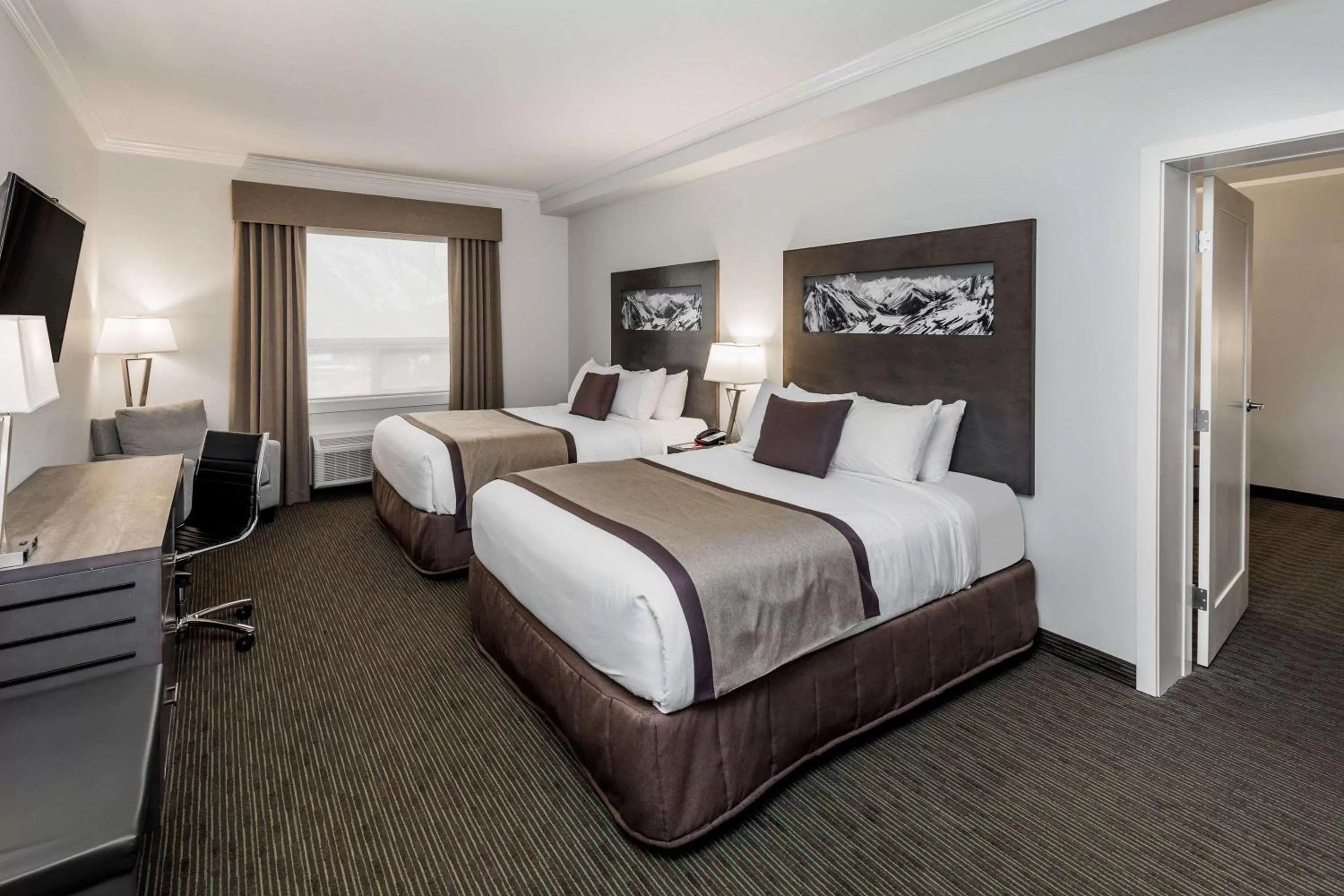 Photo of the whole room, Bed in Ramada by Wyndham Revelstoke