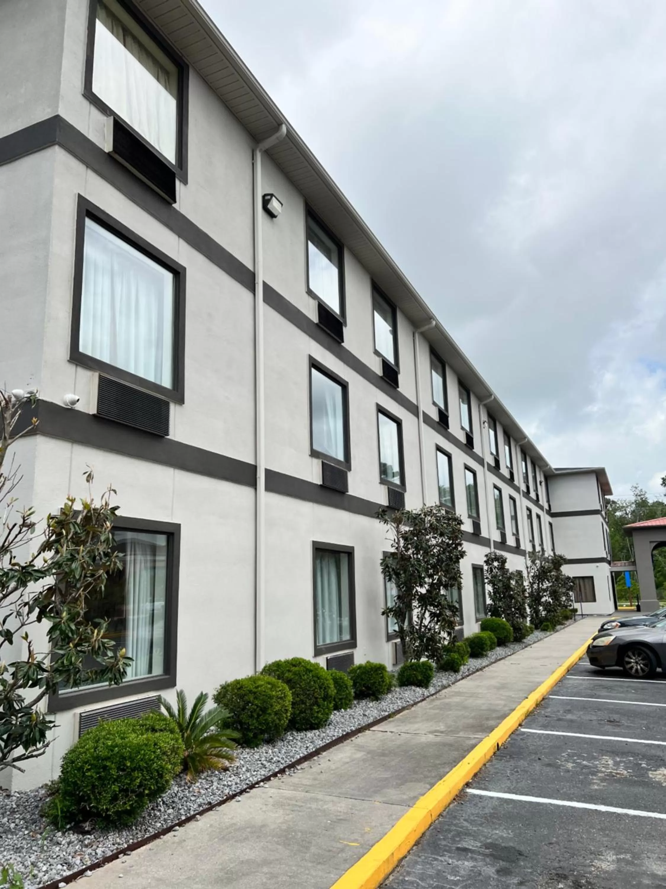 Property building in Quality Inn & Suites Biloxi - Ocean Springs