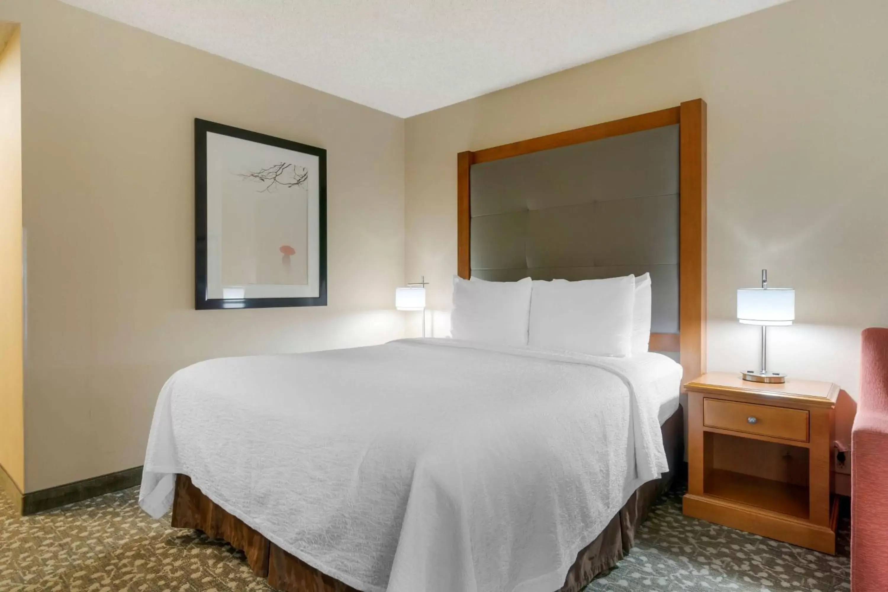 Bedroom, Bed in Best Western Plus Oak Harbor Hotel and Conference Center