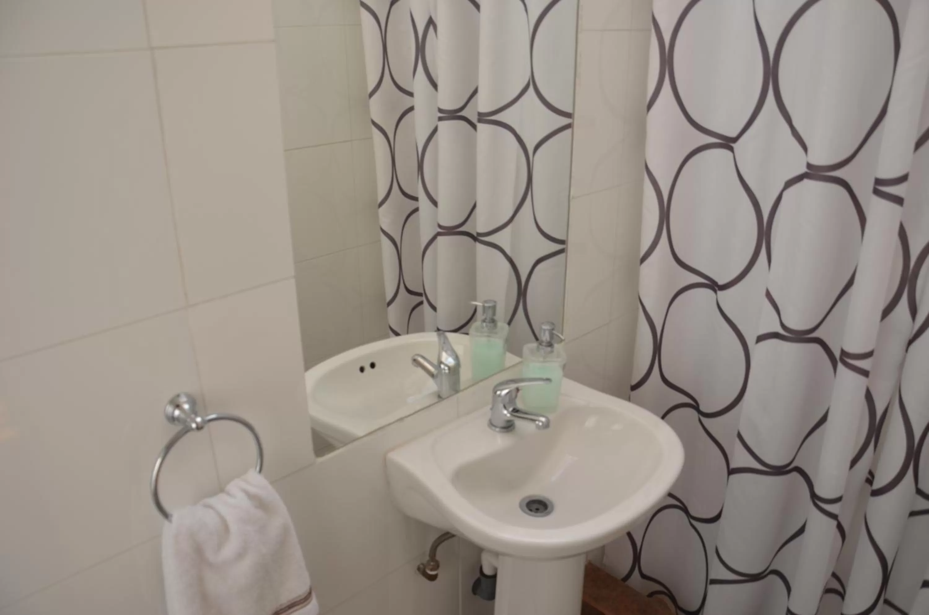 Bathroom in Tralkan B&B