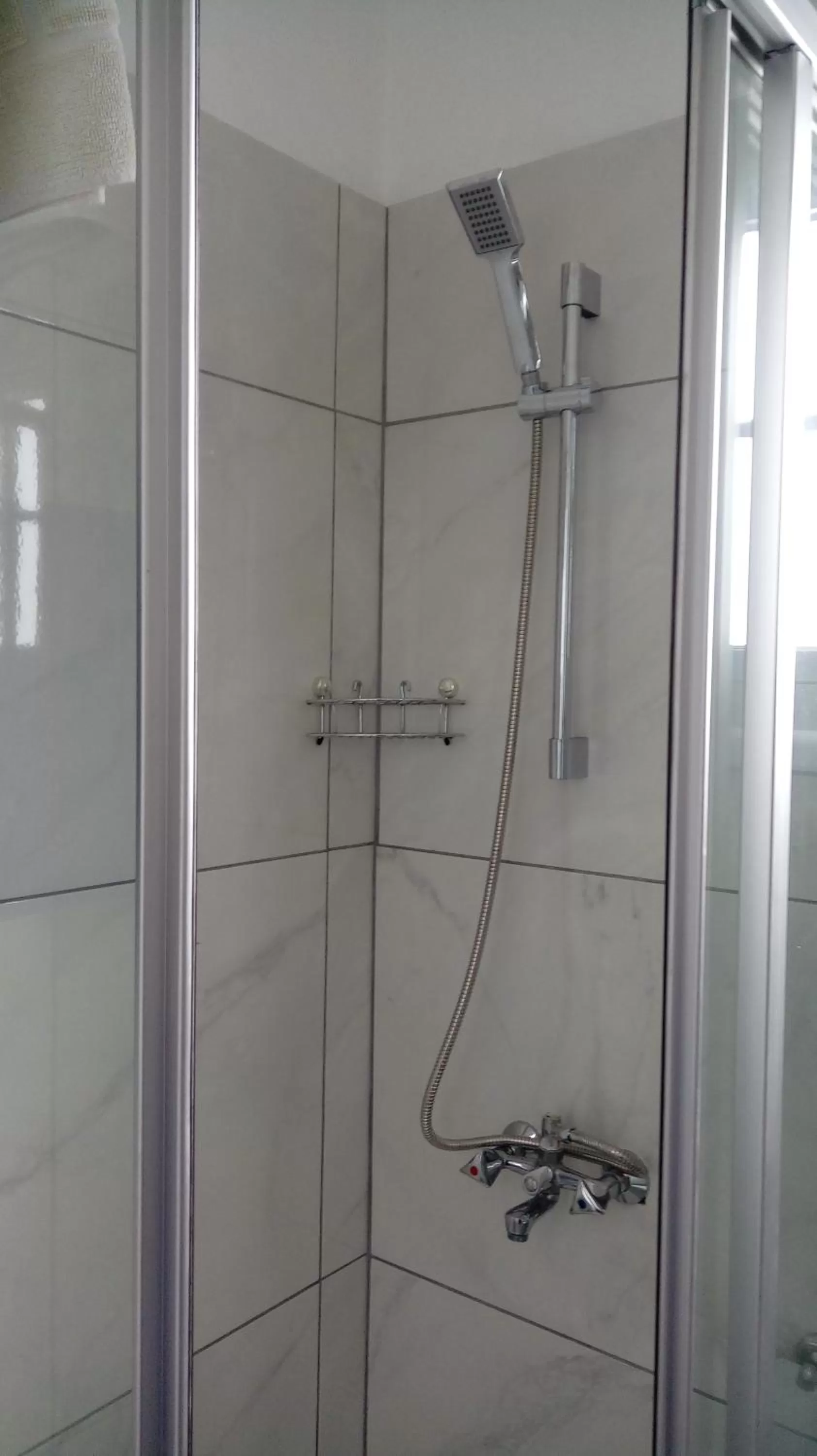 Bathroom in Flokkas Hotel Apartments