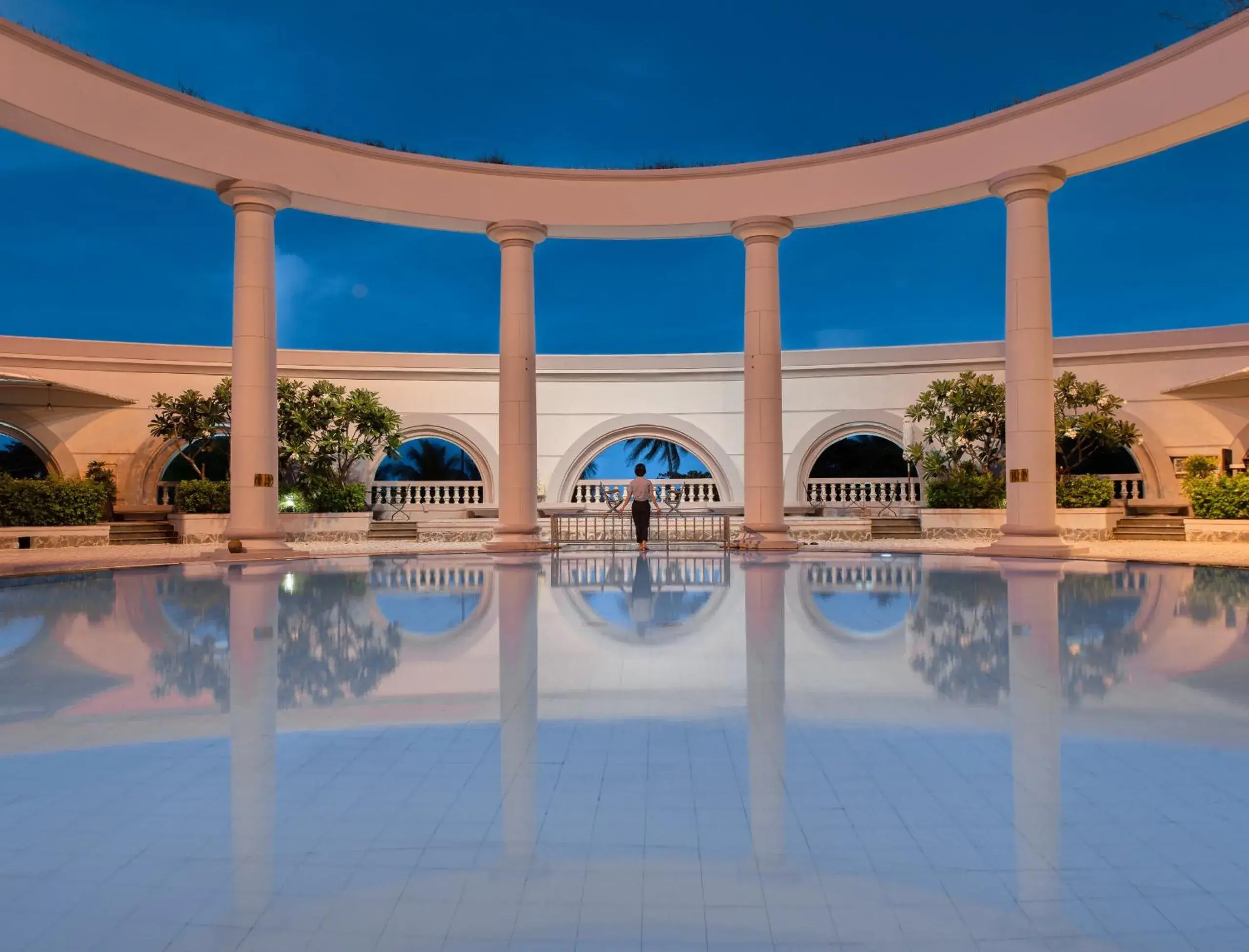 Swimming Pool in Sunrise Nha Trang Beach Hotel & Spa