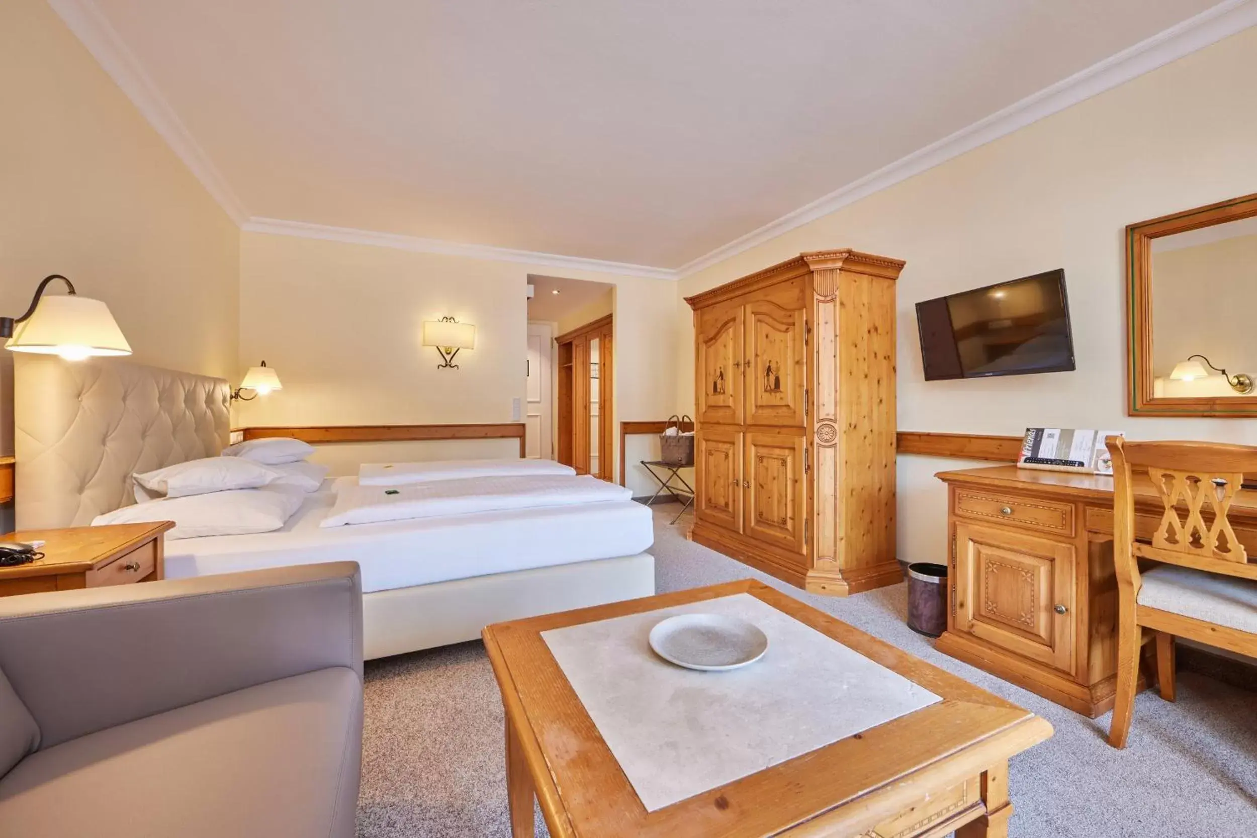 Bed in Hotel Zugspitze