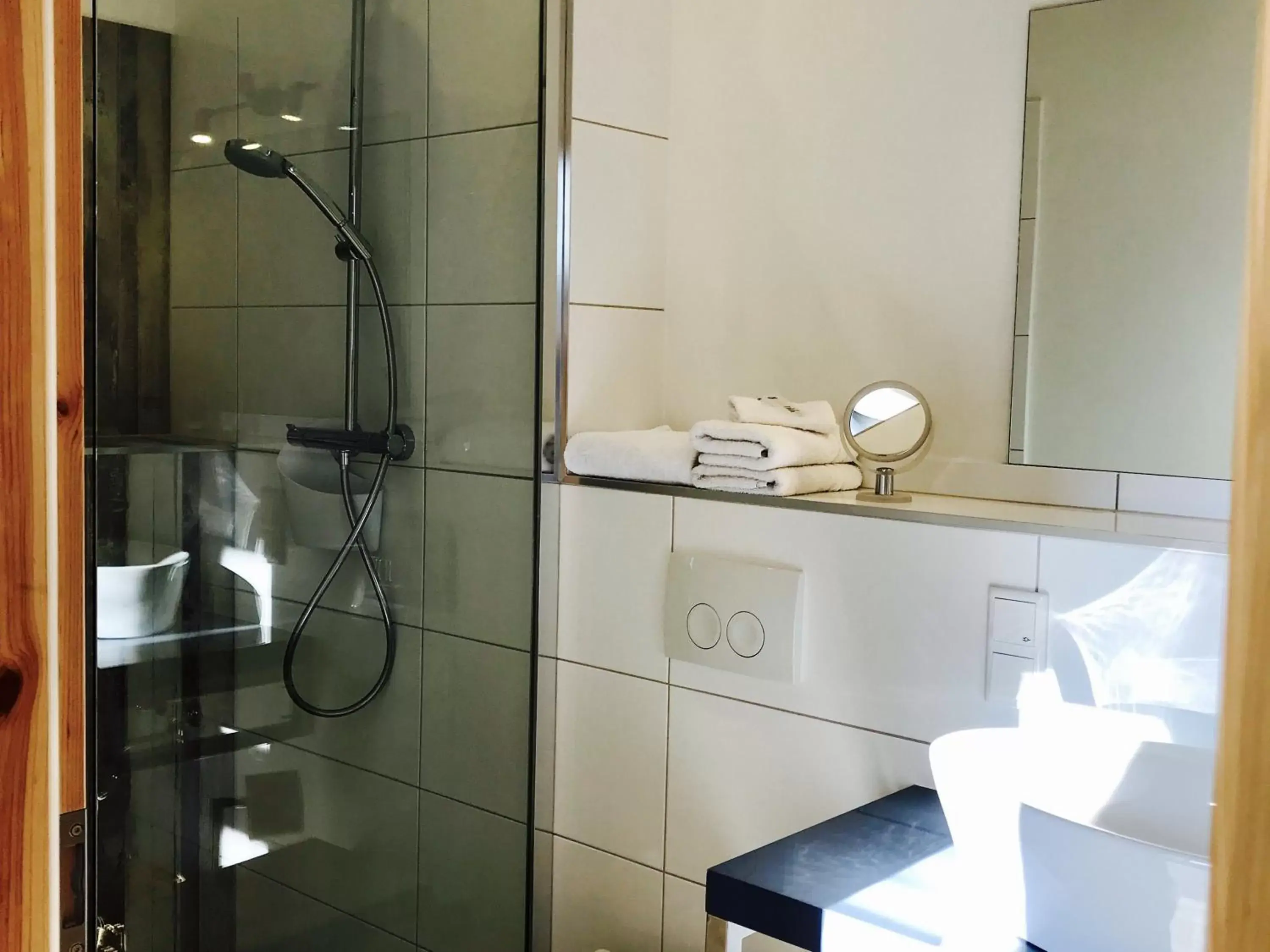 Bathroom in Dein Gutshof Hotel & Ferienwohnungen