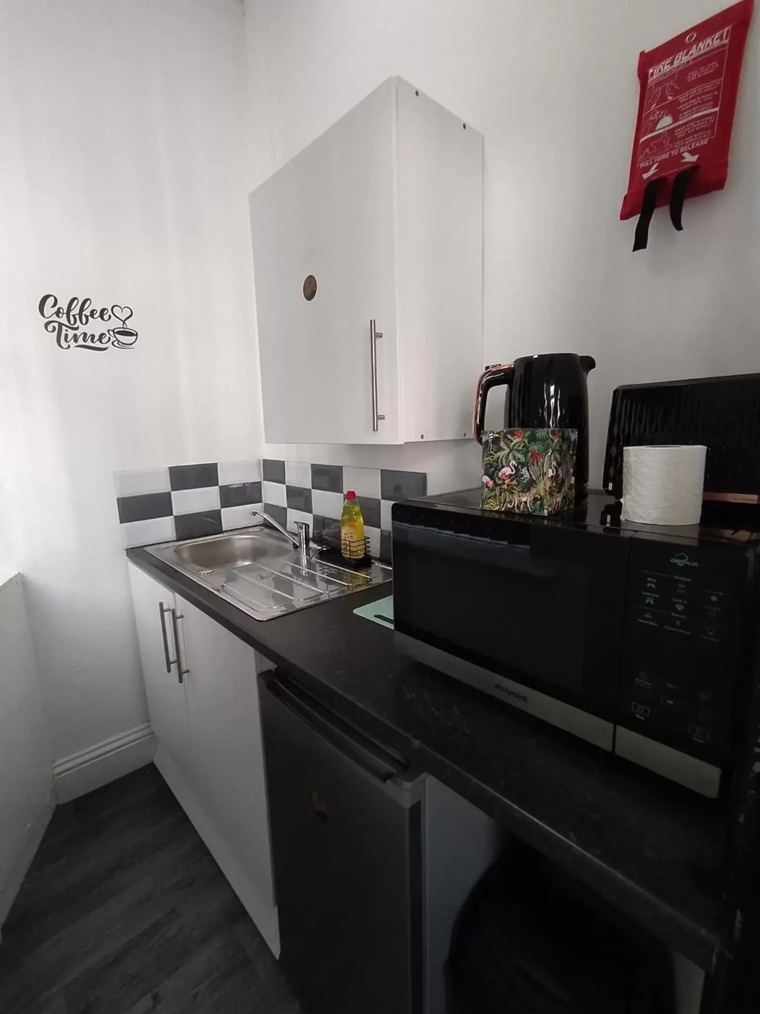 Kitchen/Kitchenette in Black Ocean Holiday Apartments