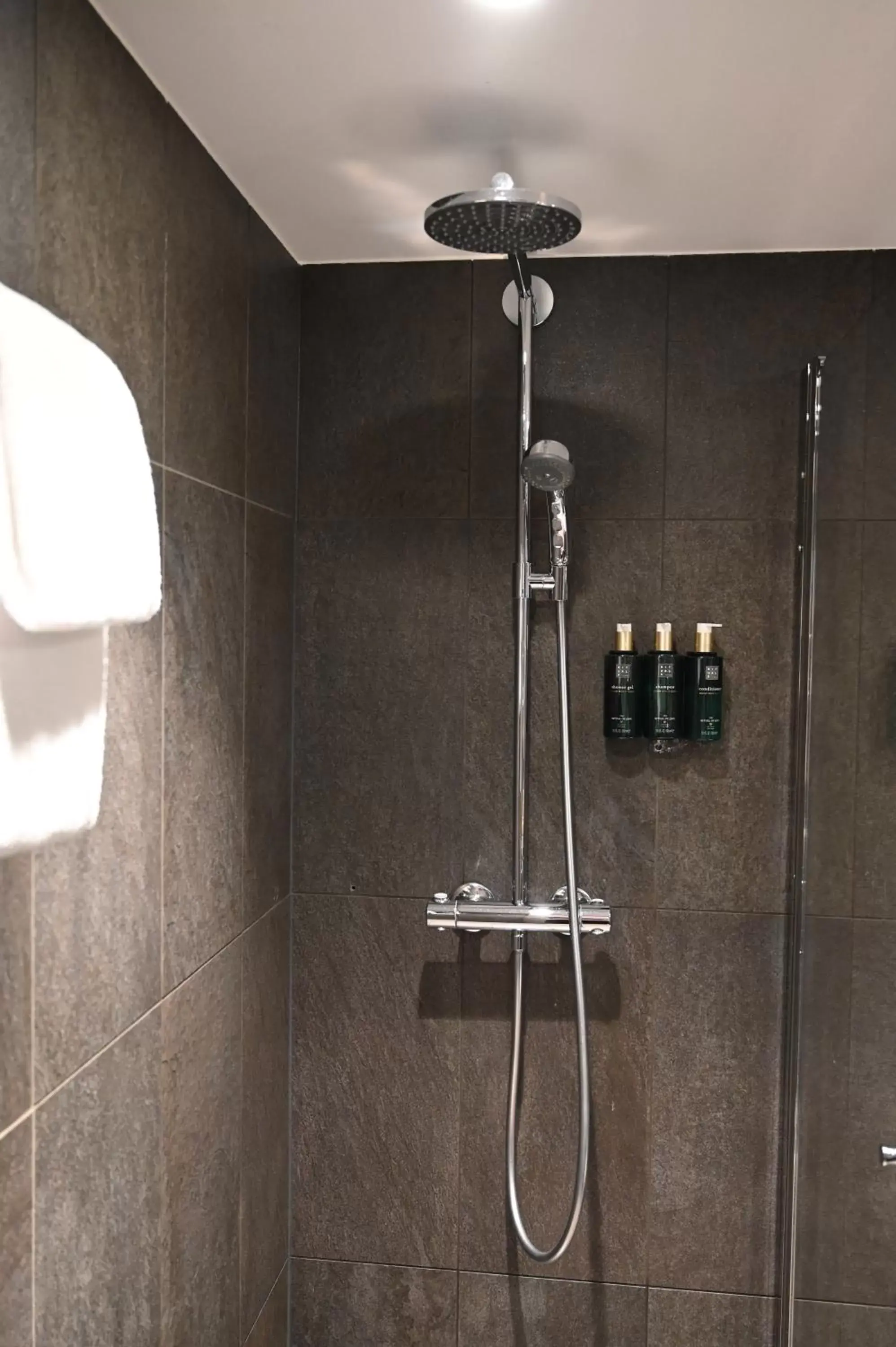 Shower, Bathroom in Clarion Hotel Admiral