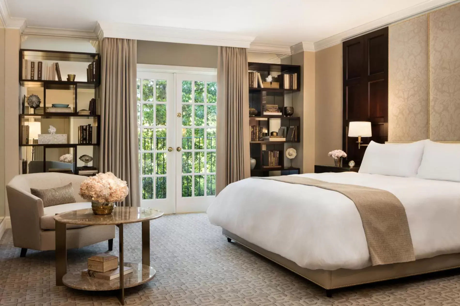 Photo of the whole room, Bed in Rosewood Mansion on Turtle Creek