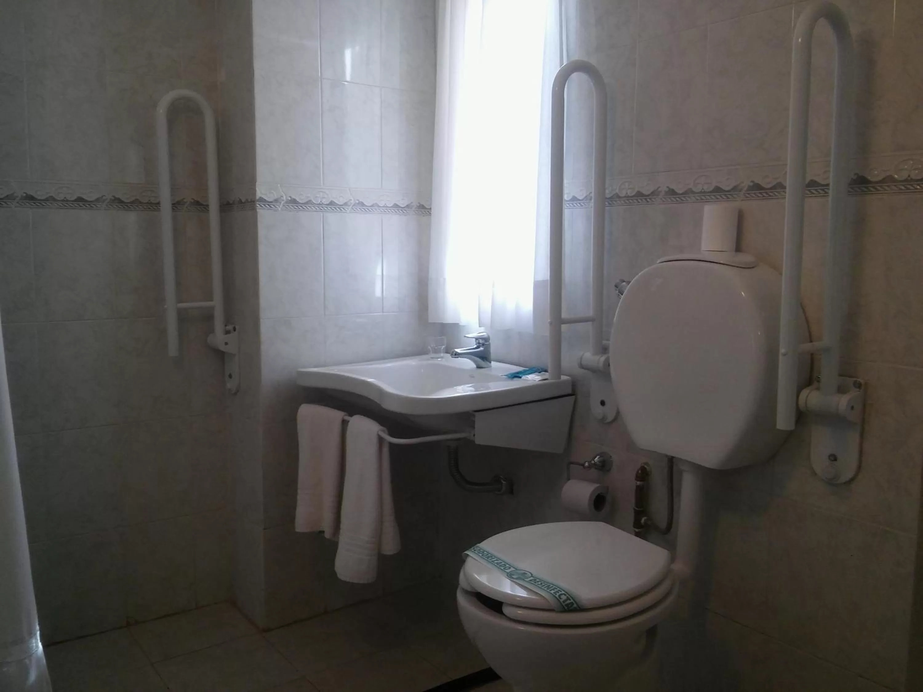 Bathroom in Hotel El Cortijo