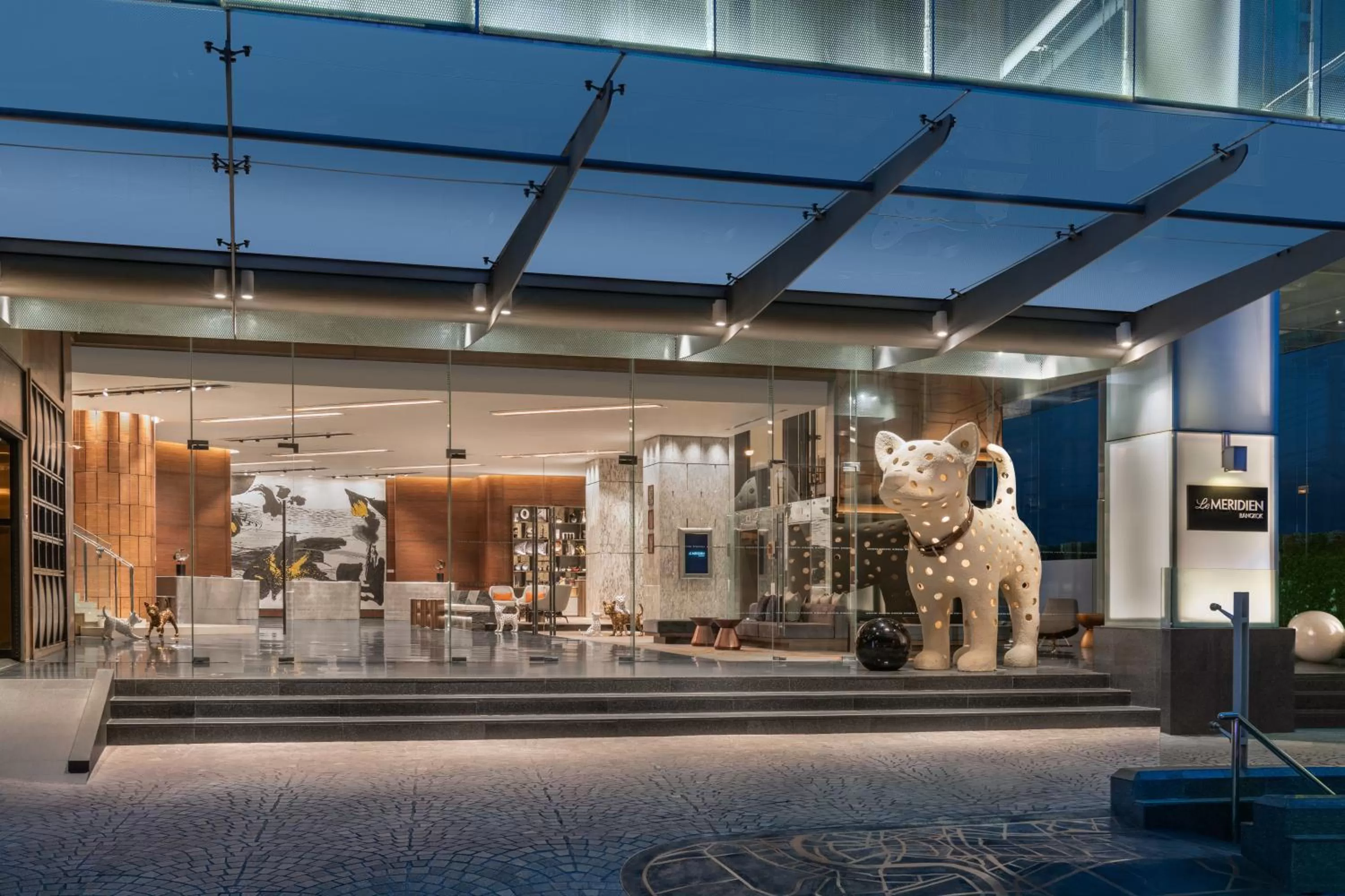Facade/entrance in Le Meridien Bangkok