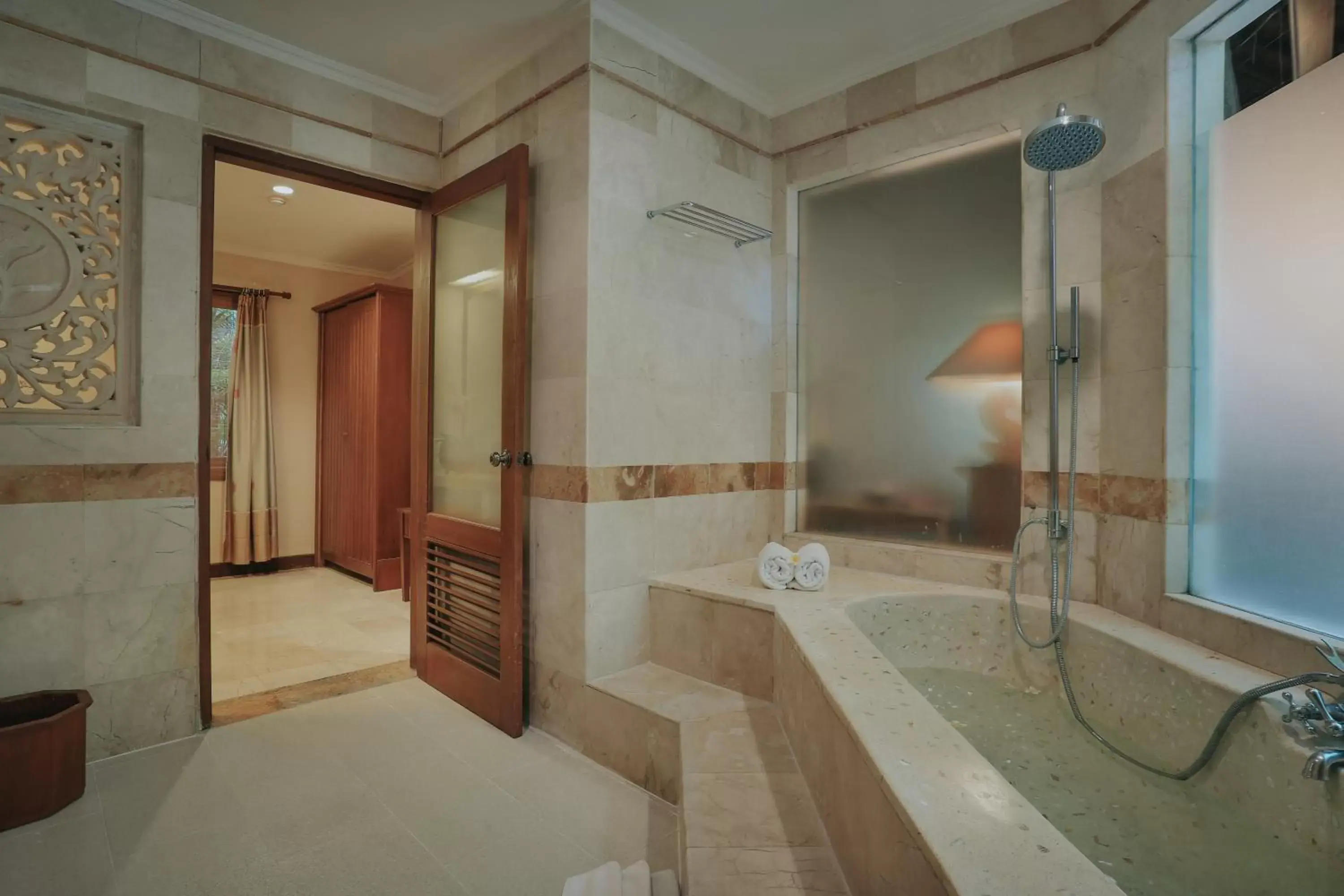 Bathroom in Parigata Villas Resort