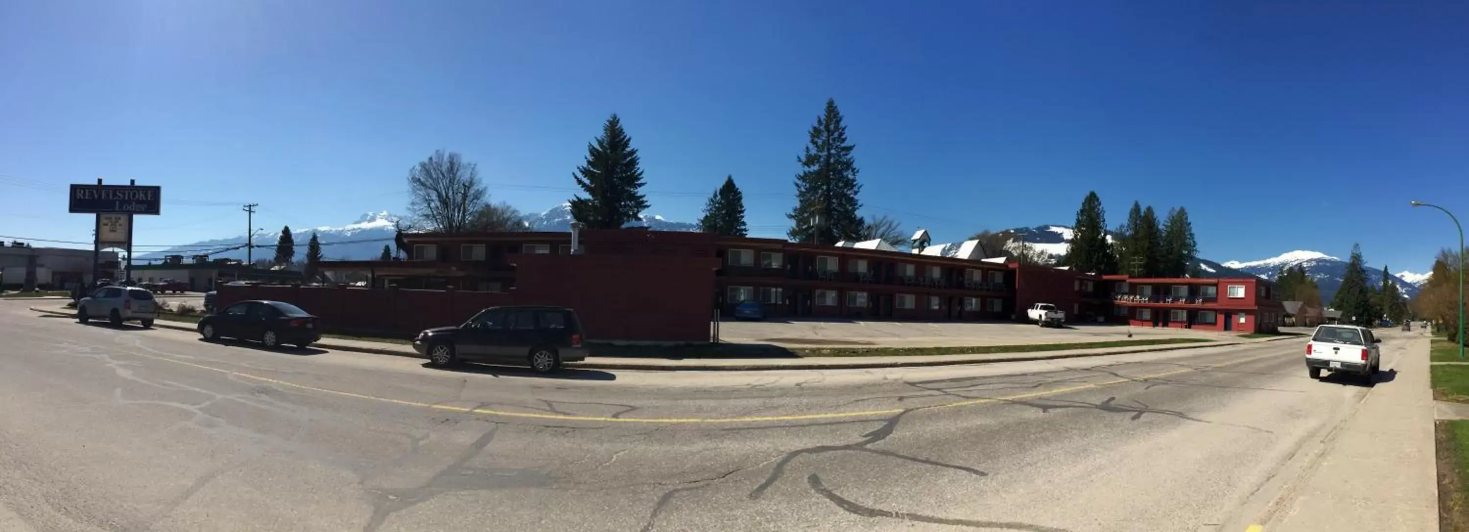 Property Building in Revelstoke Lodge