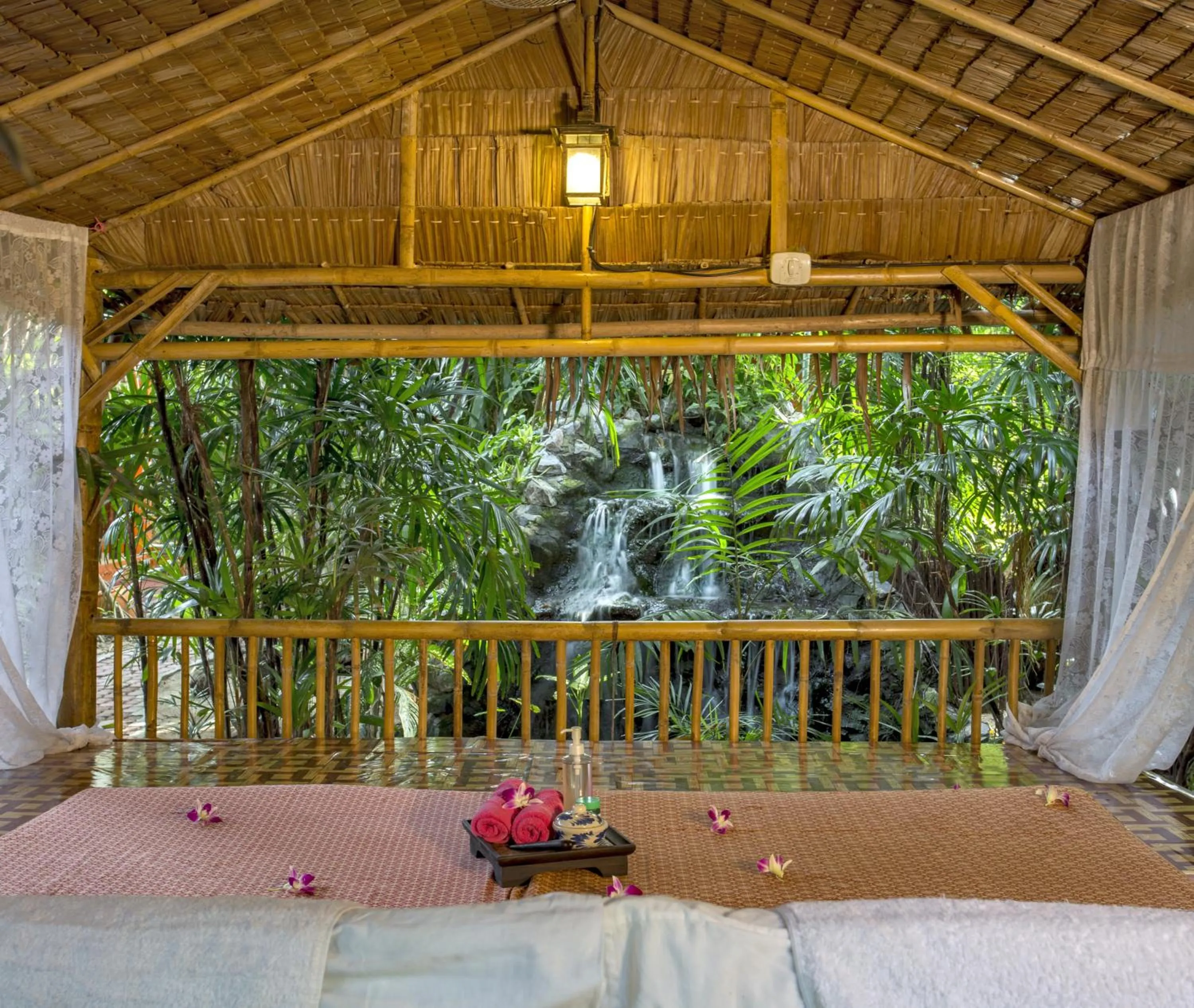 Area and facilities in Eden Bungalows Fisherman's village