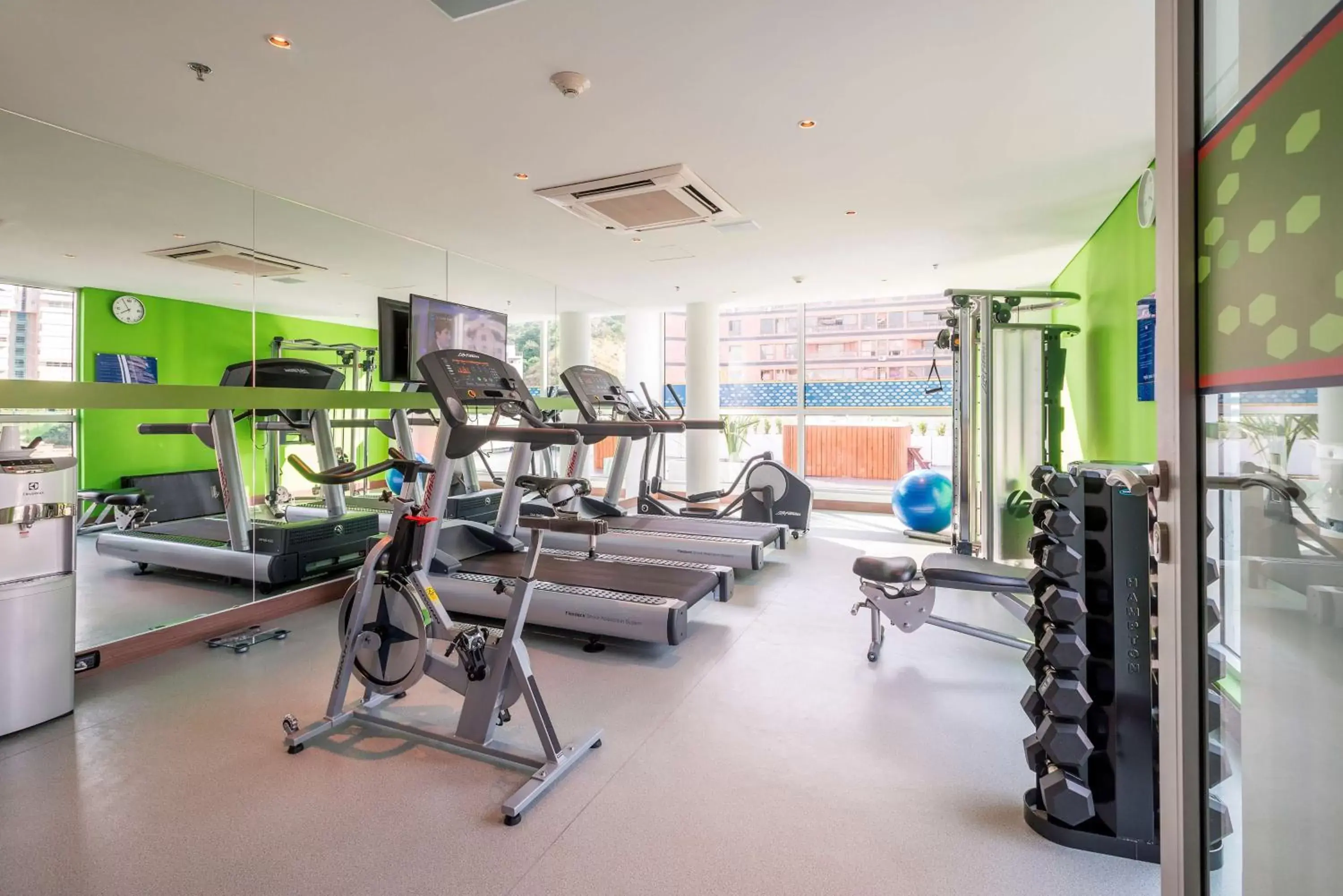 Fitness centre/facilities, Fitness Center/Facilities in Hampton by Hilton Cali