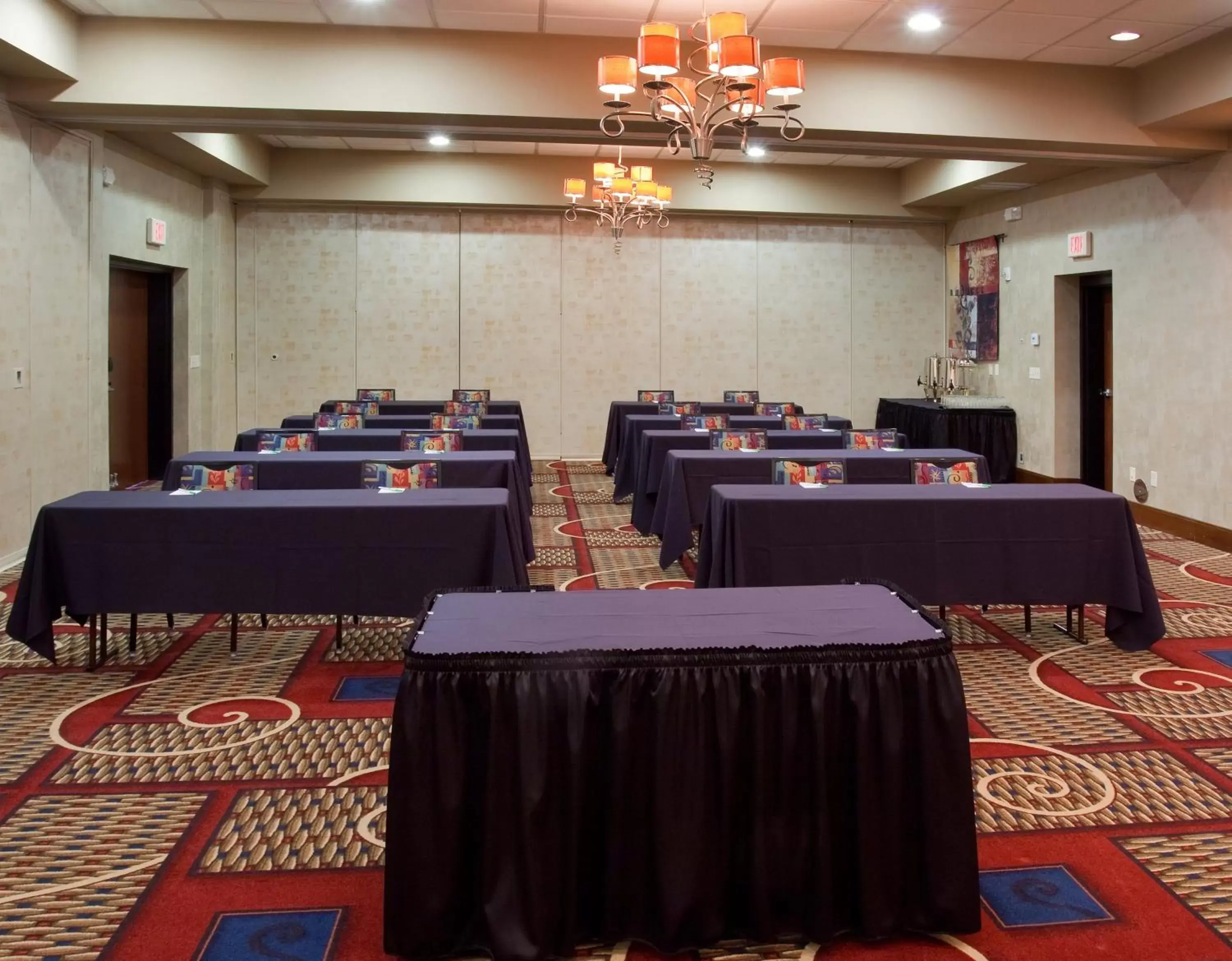 Meeting/conference room in Holiday Inn & Suites Salt Lake City - Airport West, an IHG Hotel