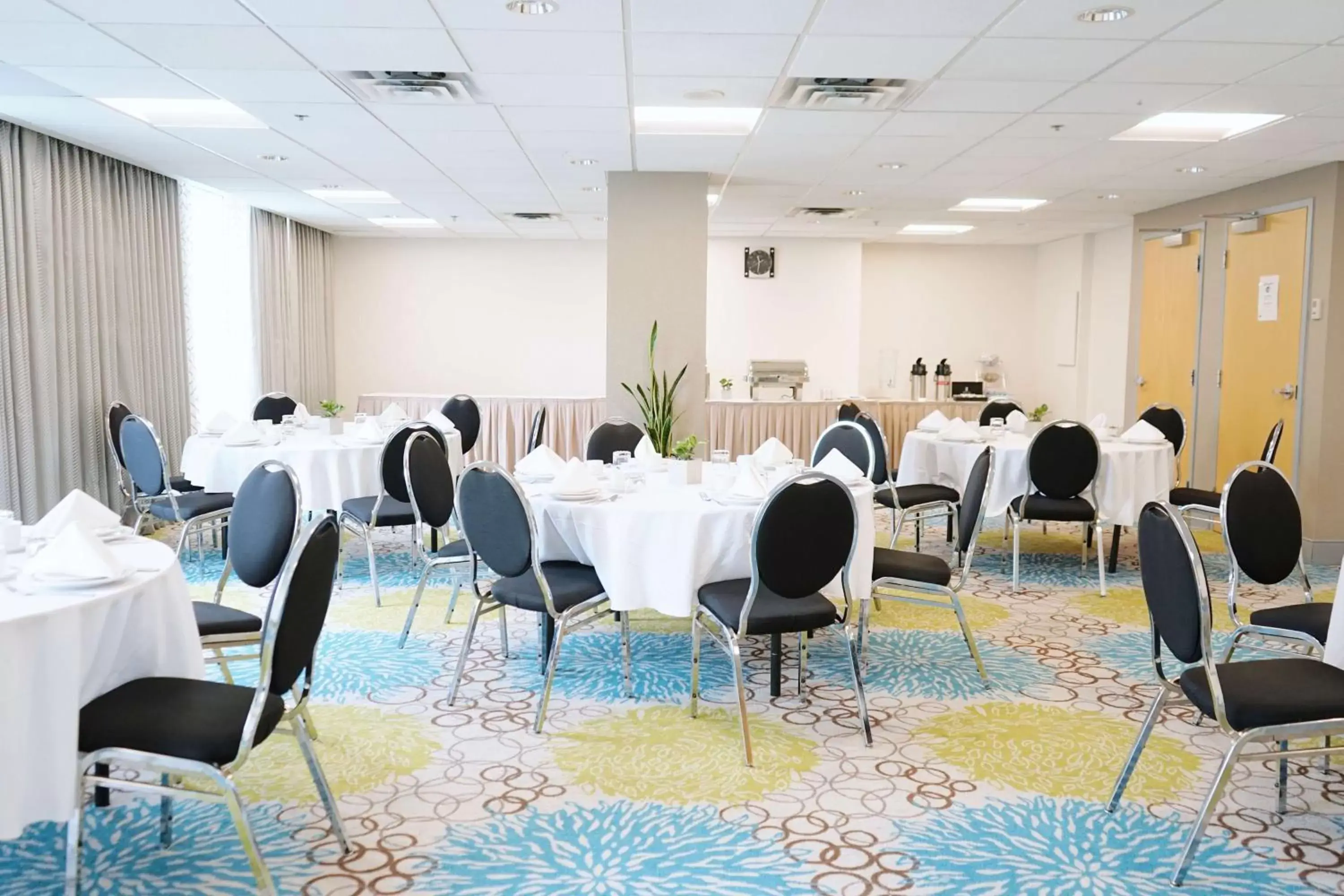 Meeting/conference room, Banquet Facilities in Hampton Inn & Suites, by Hilton - Vancouver Downtown
