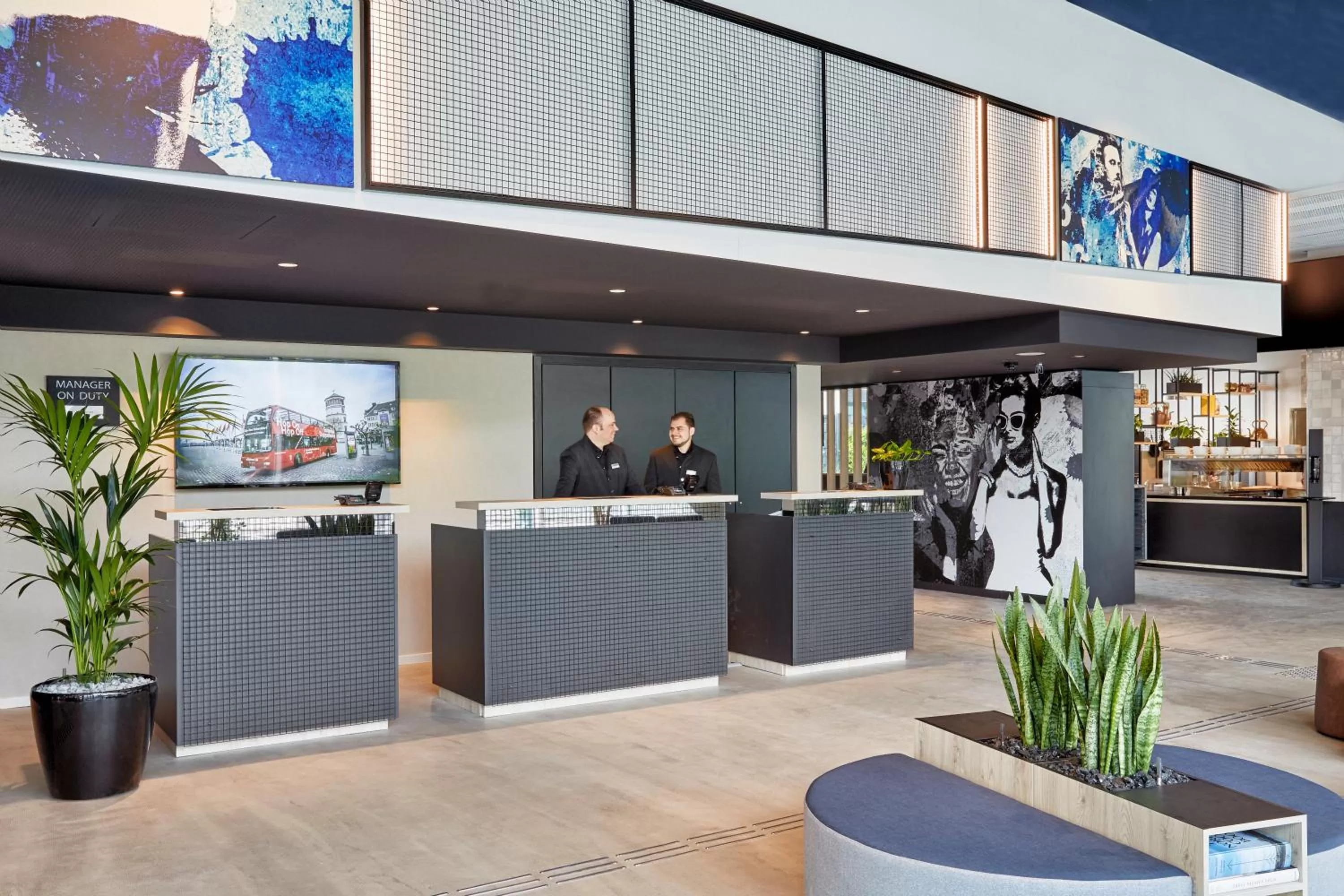 Lobby or reception in H2 Hotel Düsseldorf City