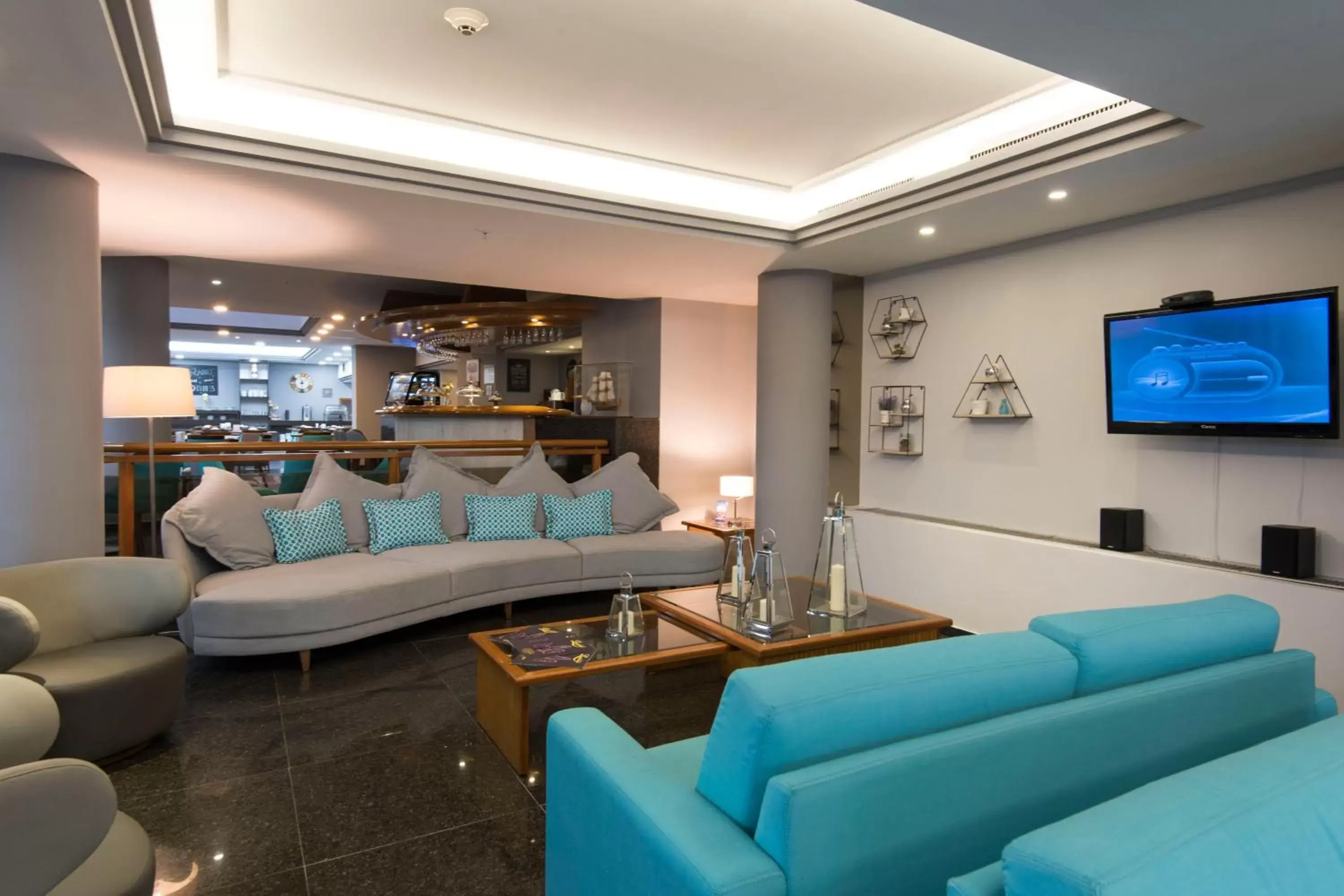 Property building, Lounge/Bar in Holiday Inn Montevideo, an IHG Hotel