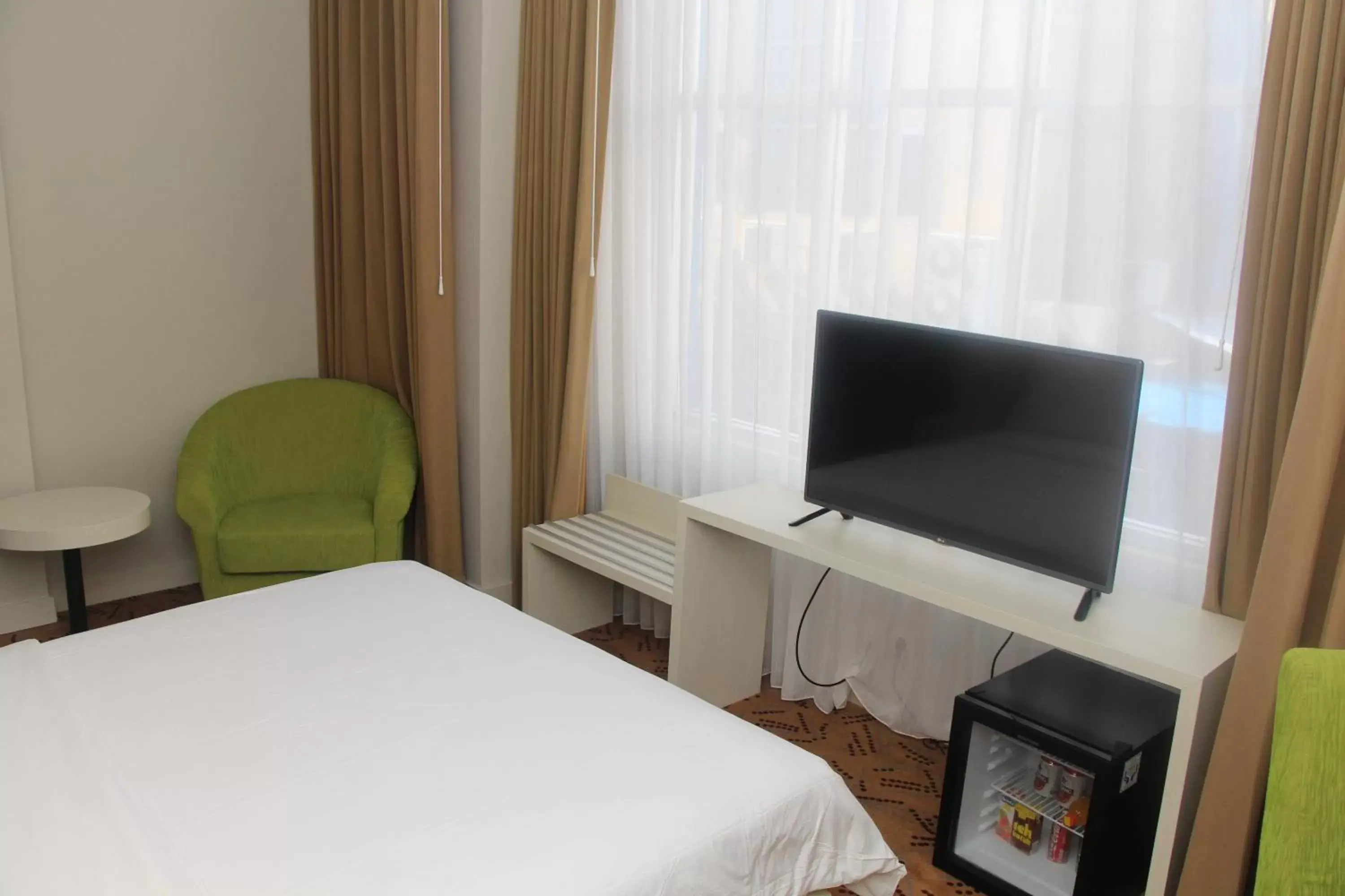 TV and multimedia, TV/Entertainment Center in Swiss-Belinn Balikpapan