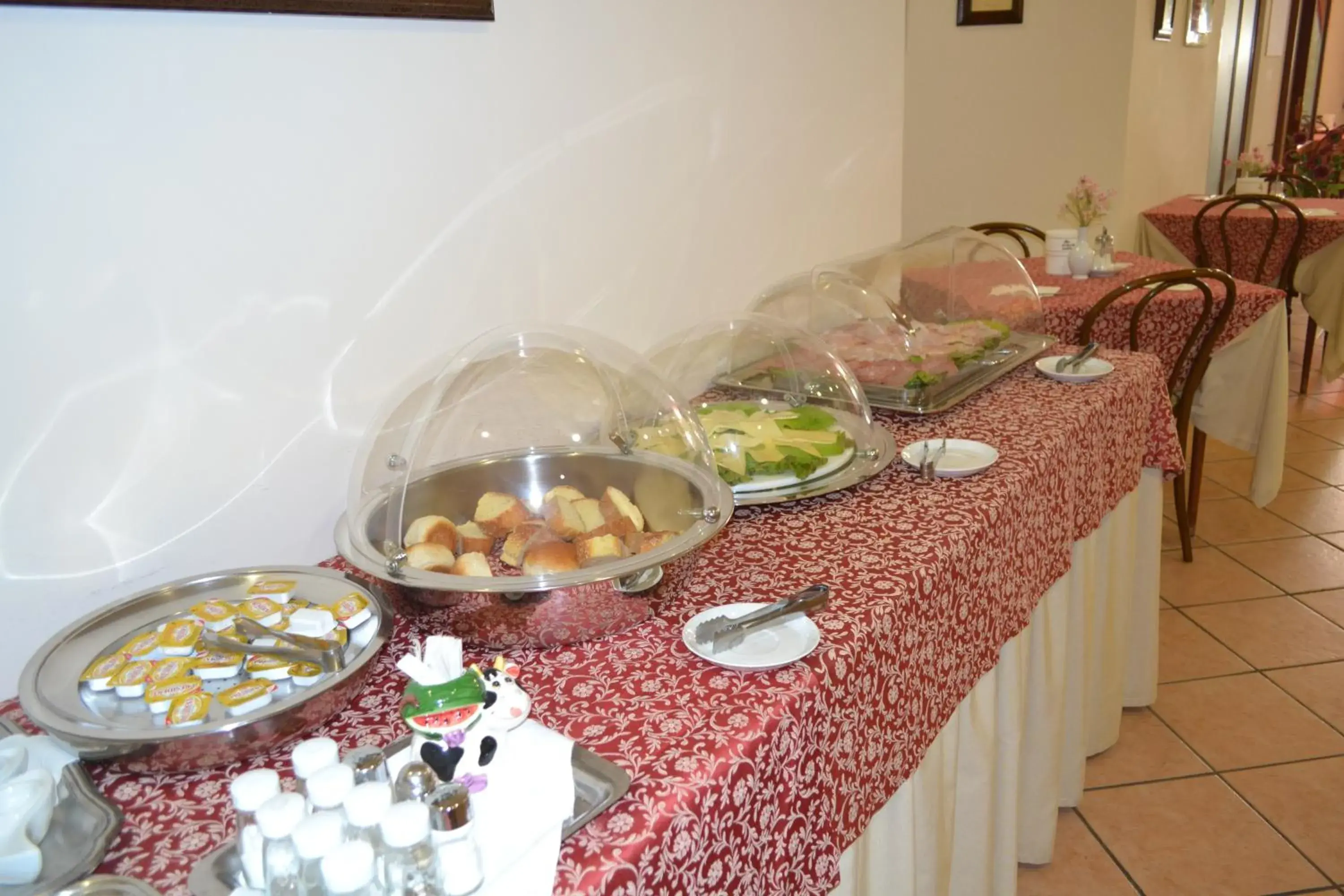 Food in Hotel Mediterraneo