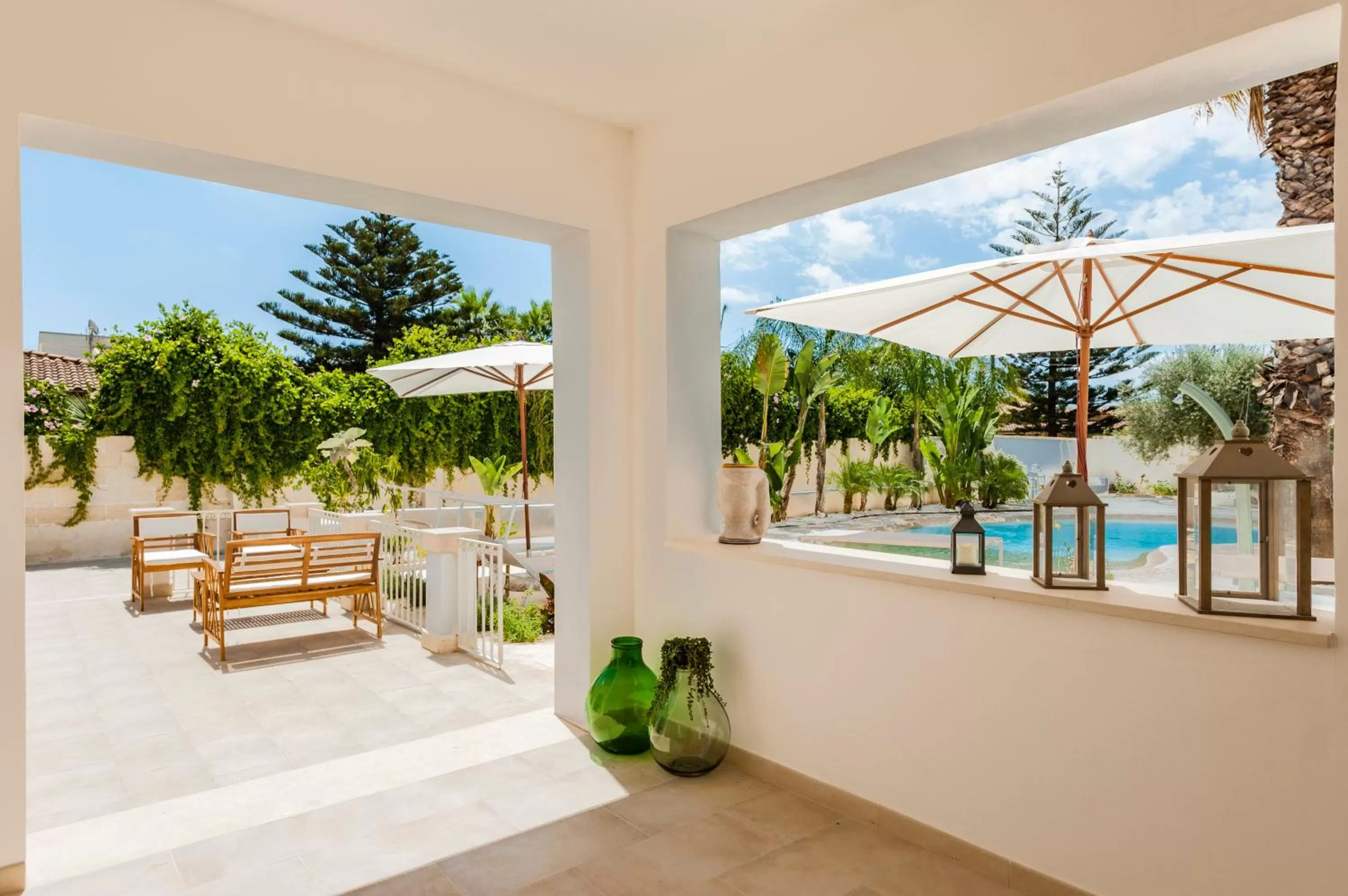 Garden view, Swimming Pool in Abbèntu B&B