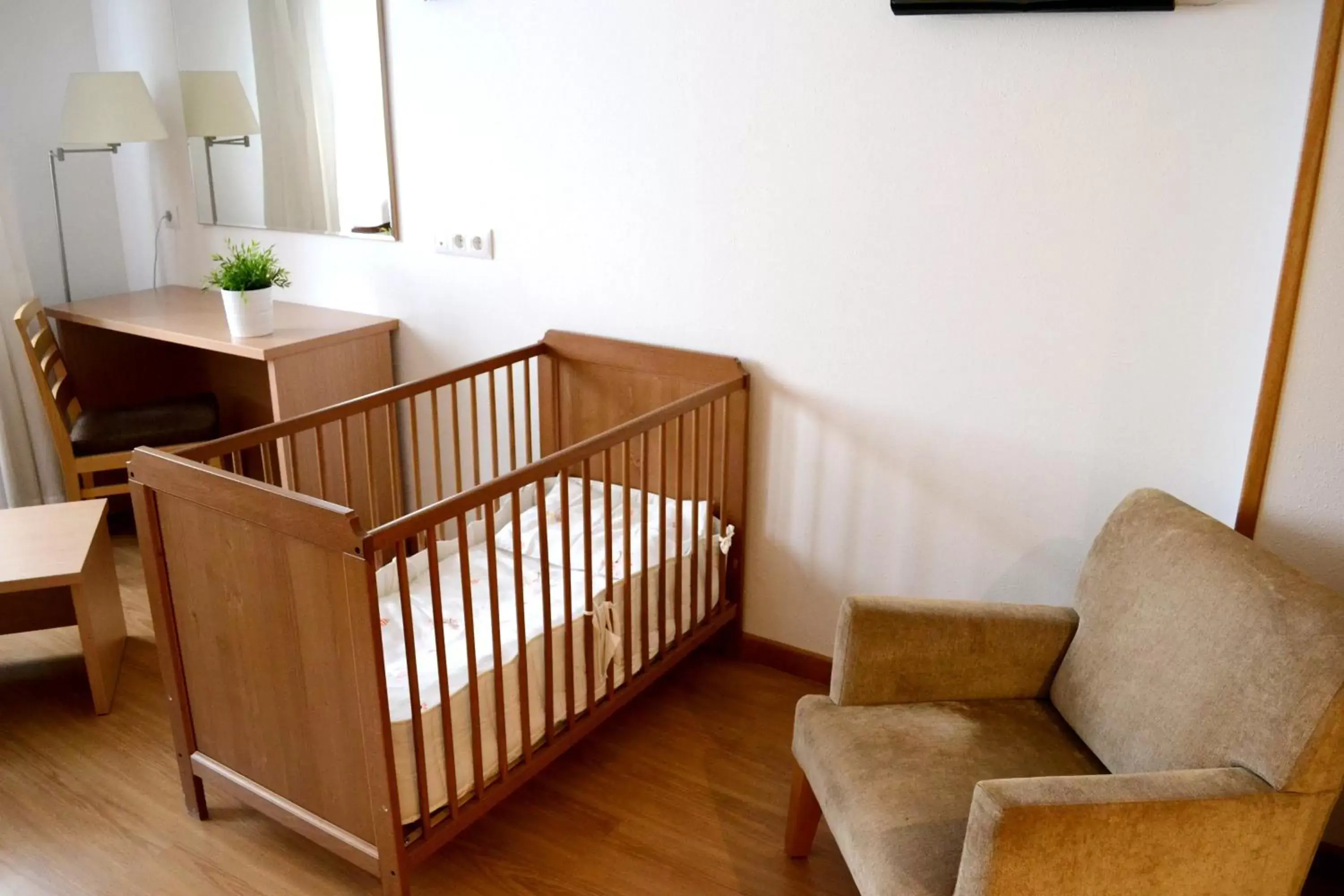 cot, Seating Area in Hotel Mi Casa