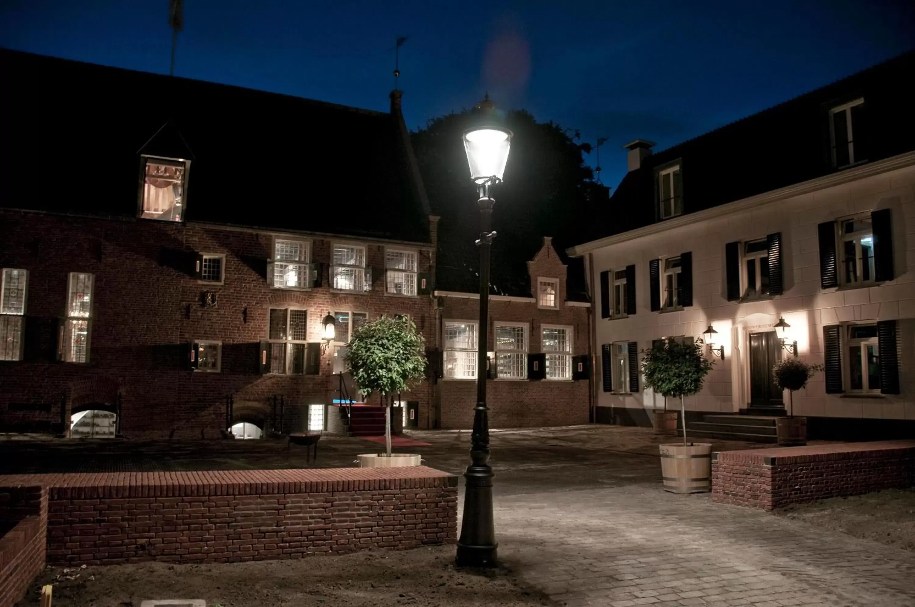 Facade/entrance in Fletcher Hotel-Restaurant Kasteel Coevorden Facade/entrance in Fletcher Hotel-Restaurant Kasteel Coevorden