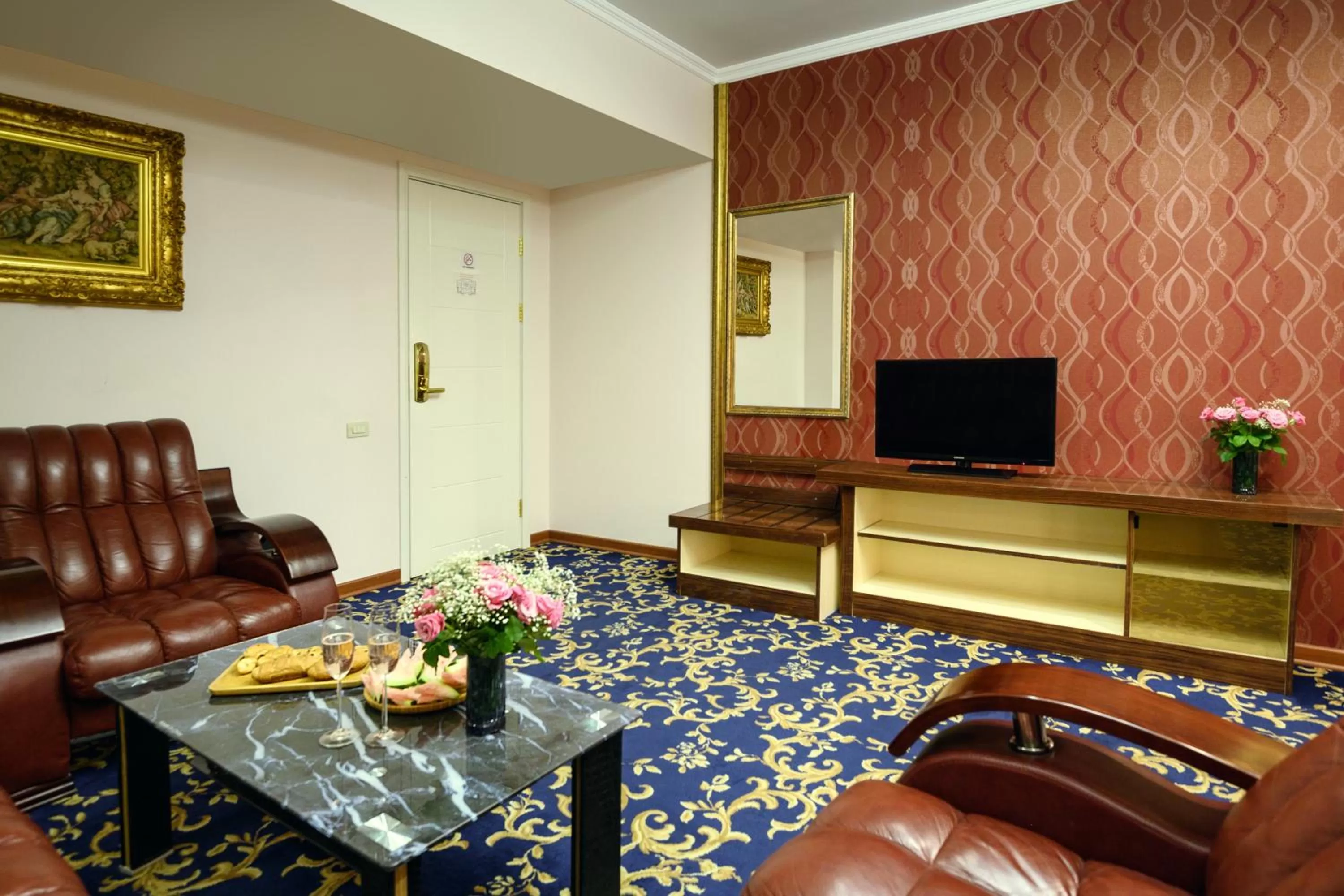 TV and multimedia in Royal Plaza by Stellar Hotels, Yerevan