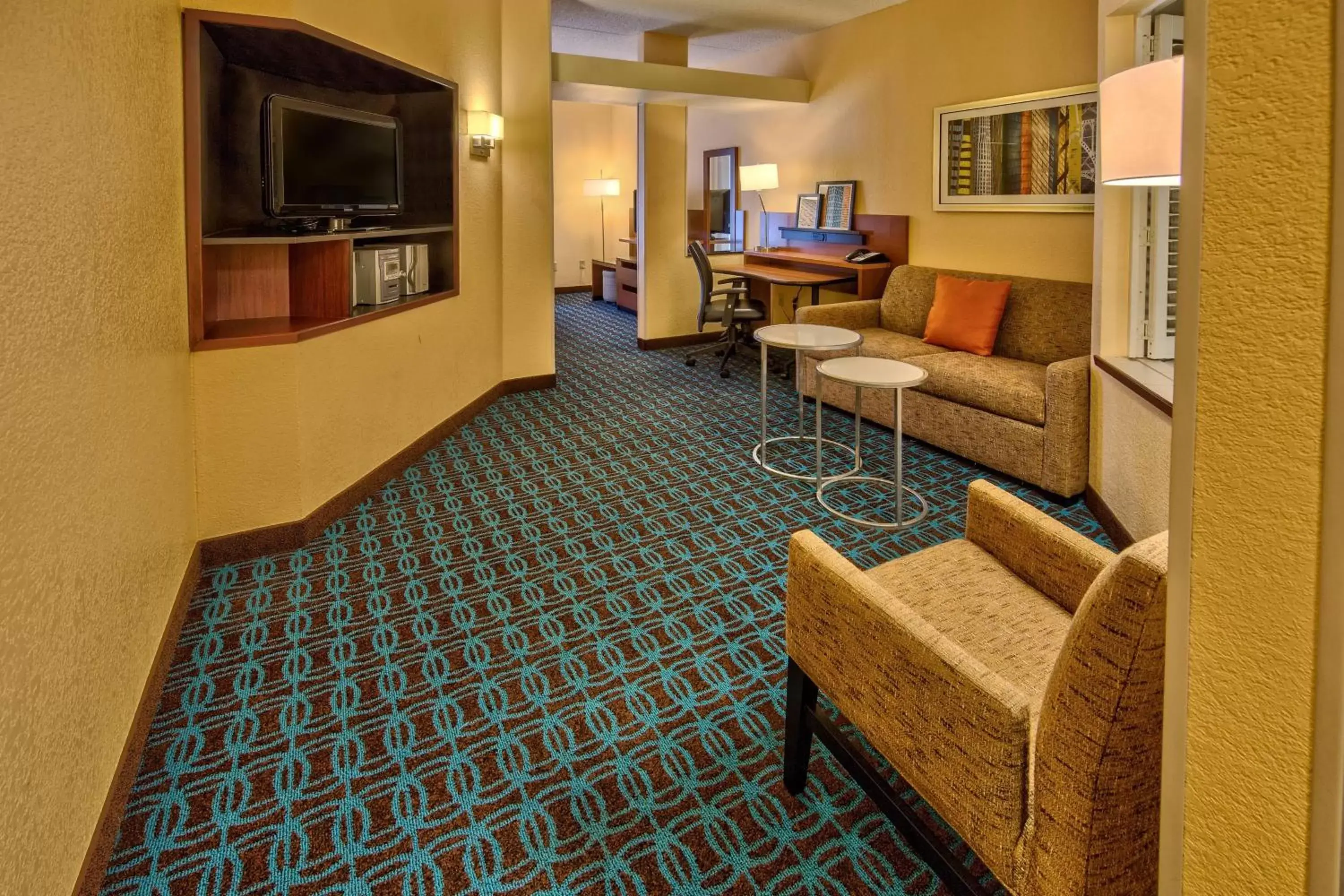 Living room, Seating Area in Fairfield by Marriott Russellville
