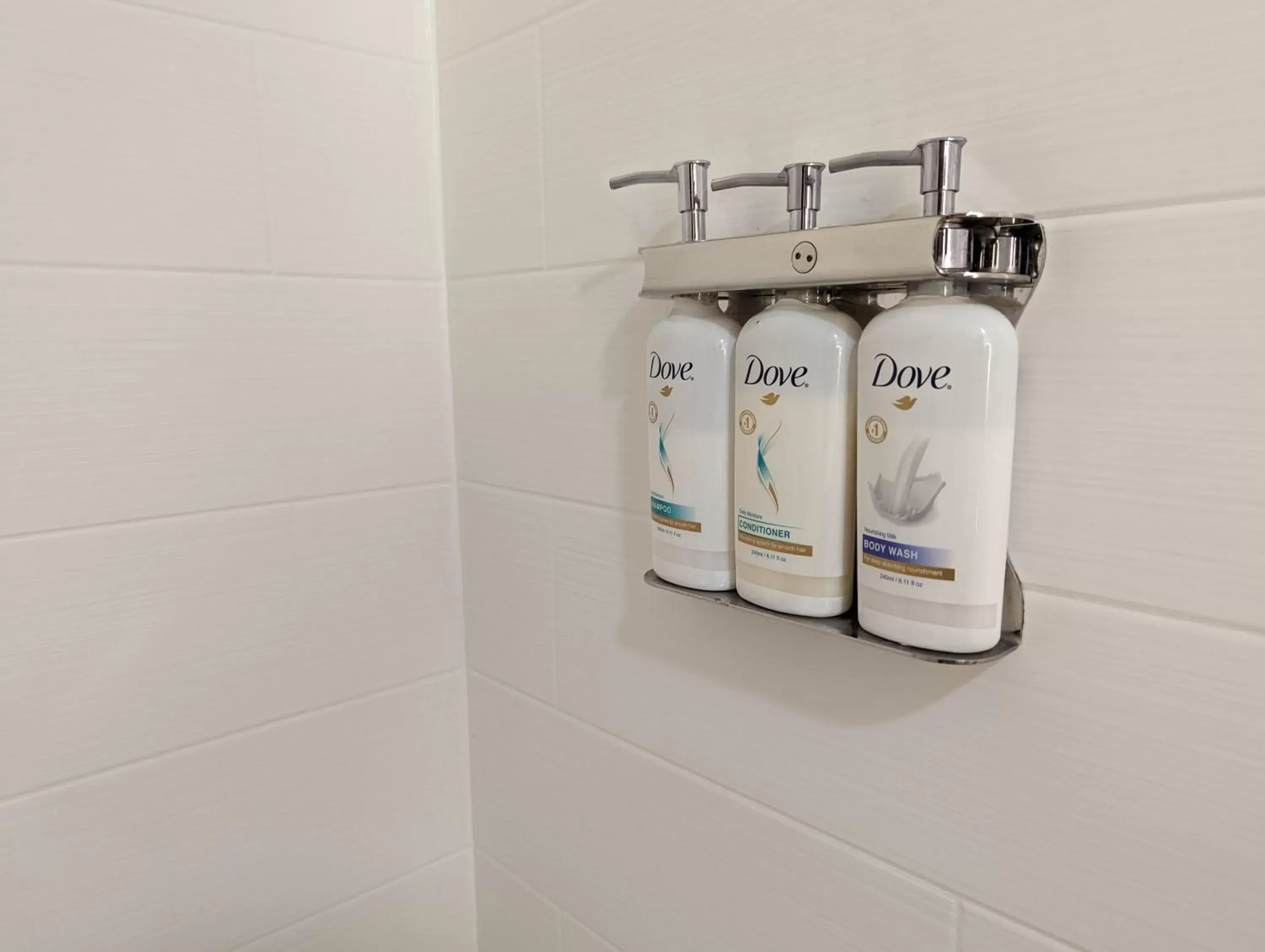 Shower, Bathroom in Holiday Inn Express - Lexington East - Winchester, an IHG Hotel