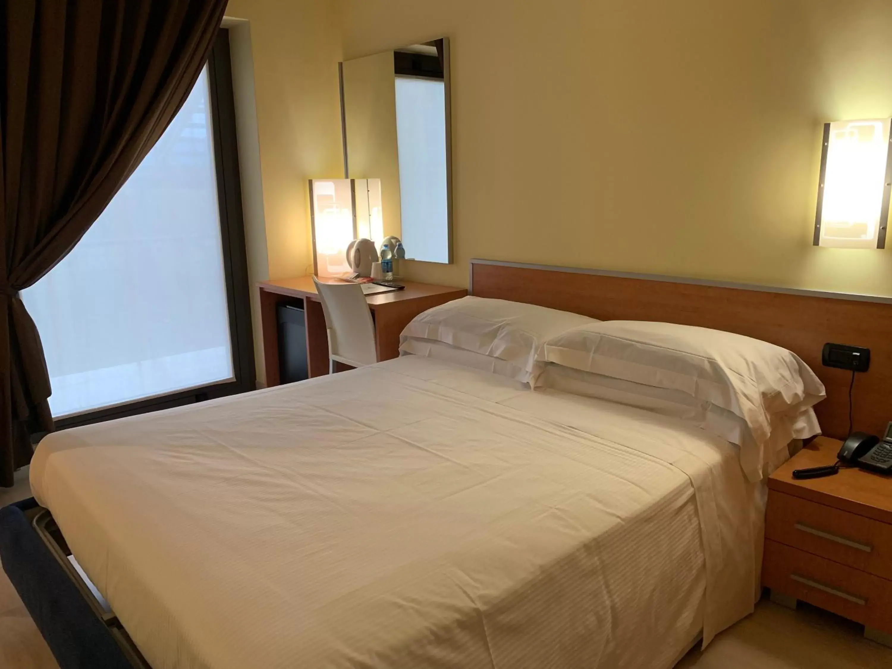 Bedroom, Bed in Best Western Hotel Class